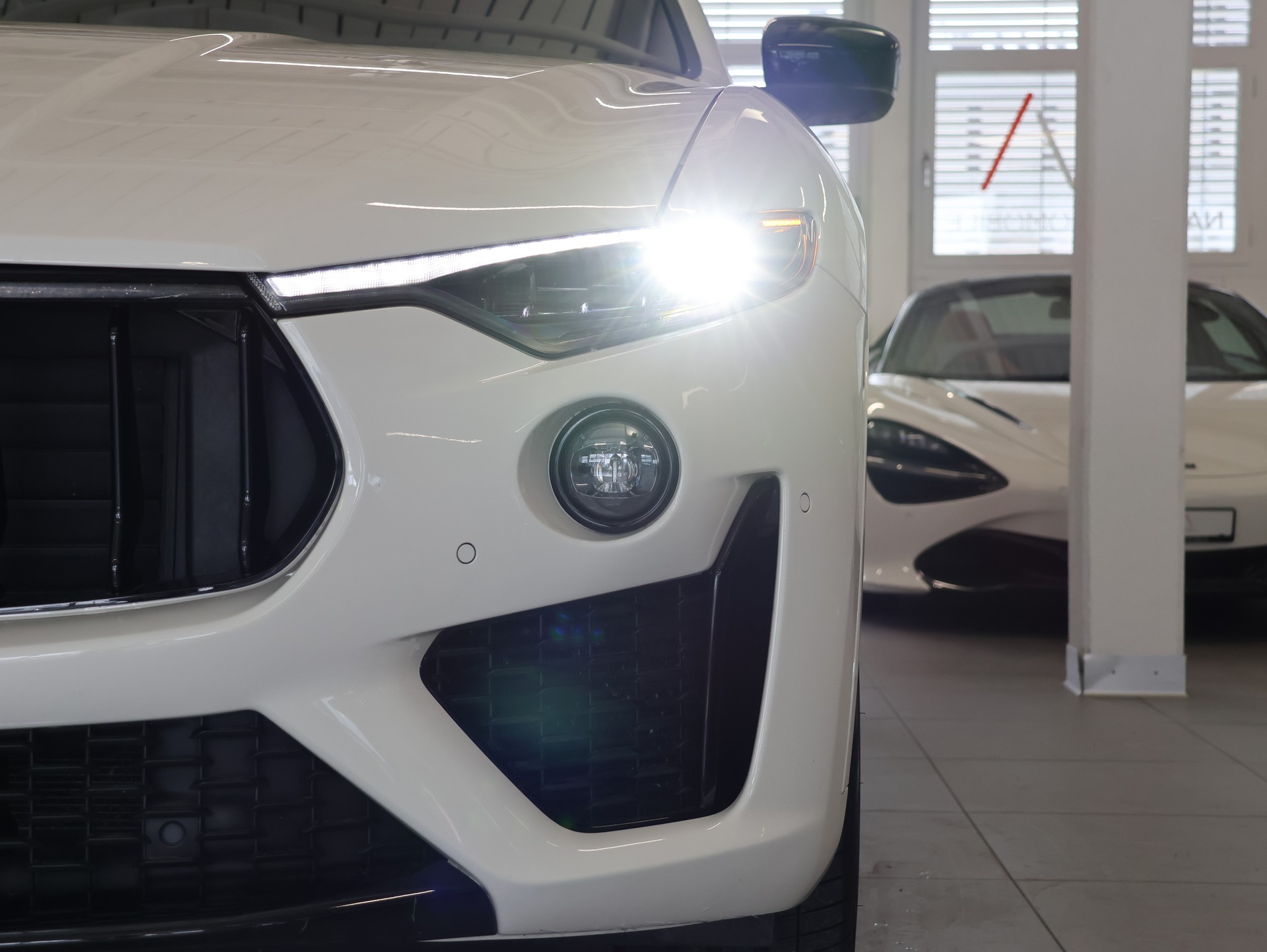 MASERATI Levante S 3.0 V6 Automatica * Facelift *Harman/Kardon Soundsystem* *Panoramadach* *Surround View Camera* *Softclose*-image-8