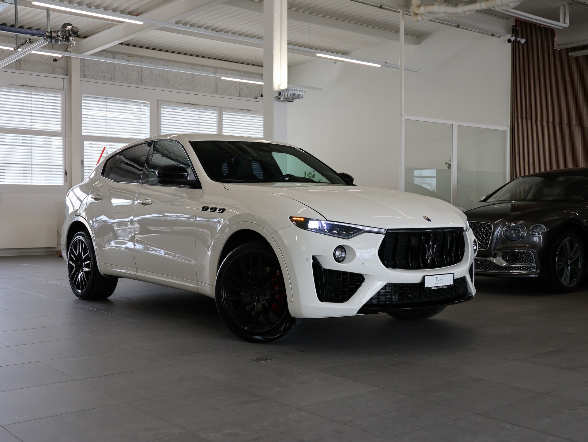 MASERATI Levante S 3.0 V6 Automatica * Facelift *Harman/Kardon Soundsystem* *Panoramadach* *Surround View Camera* *Softclose*