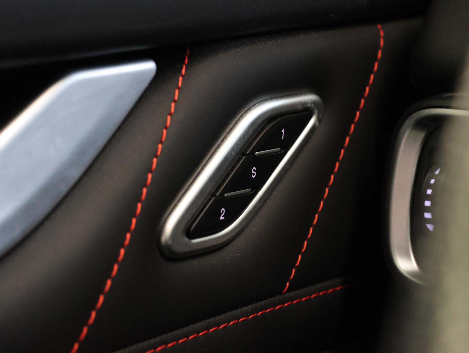 MASERATI Levante S 3.0 V6 Automatica * Facelift *Harman/Kardon Soundsystem* *Panoramadach* *Surround View Camera* *Softclose*-image-32