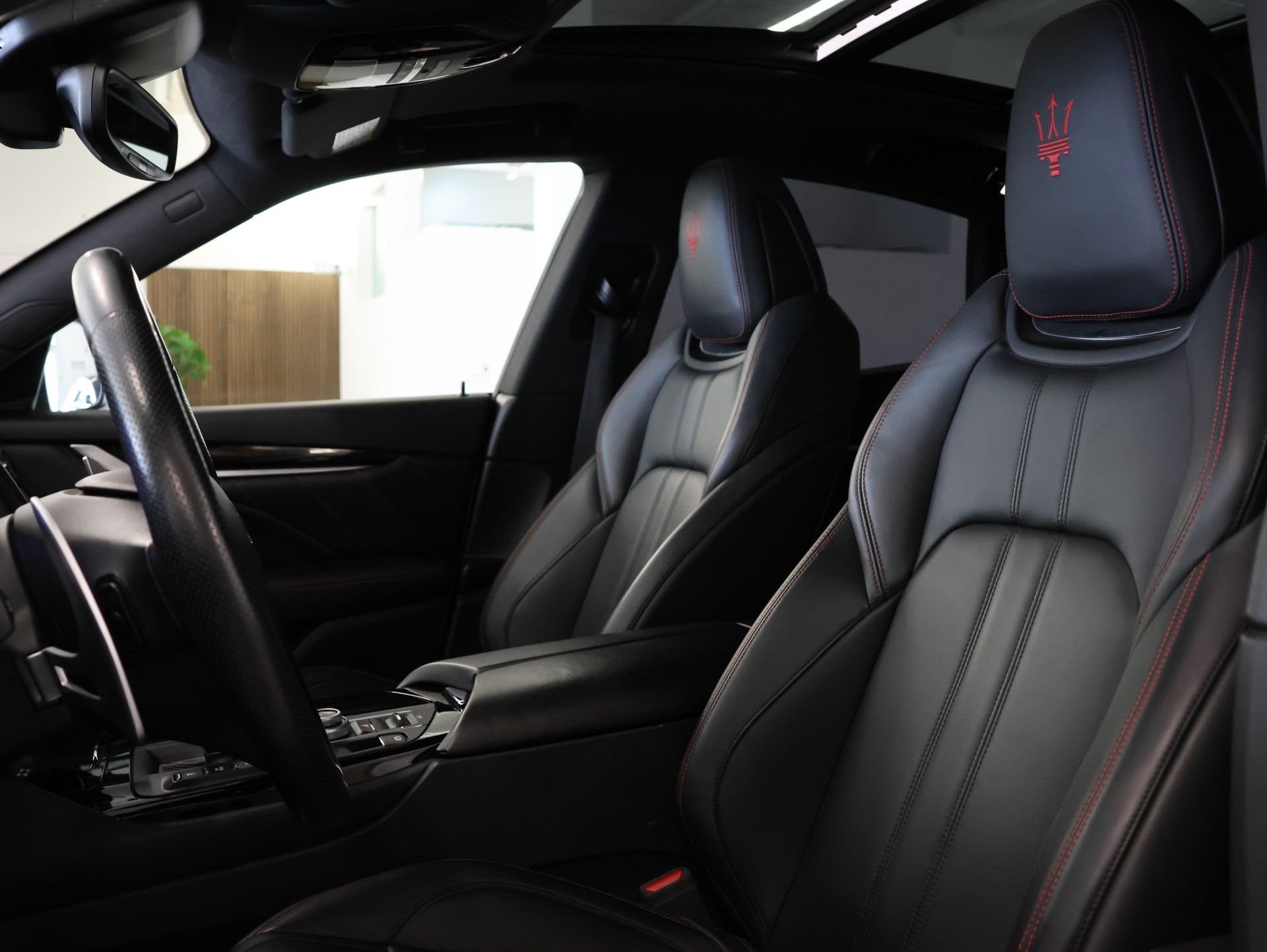 MASERATI Levante S 3.0 V6 Automatica * Facelift *Harman/Kardon Soundsystem* *Panoramadach* *Surround View Camera* *Softclose*-image-16