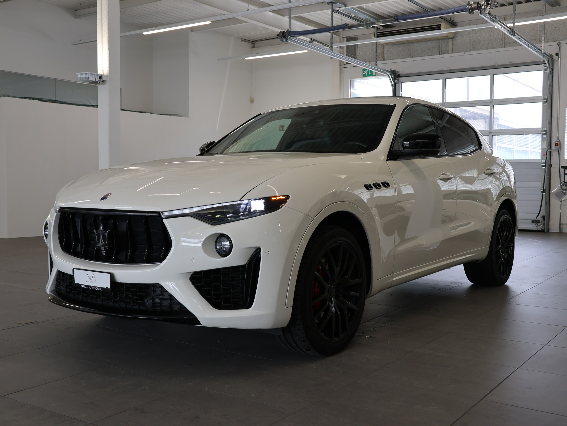 MASERATI Levante S 3.0 V6 Automatica * Facelift *Harman/Kardon Soundsystem* *Panoramadach* *Surround View Camera* *Softclose*-showroom-element-3