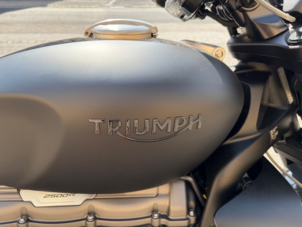 TRIUMPH Rocket III-image-8