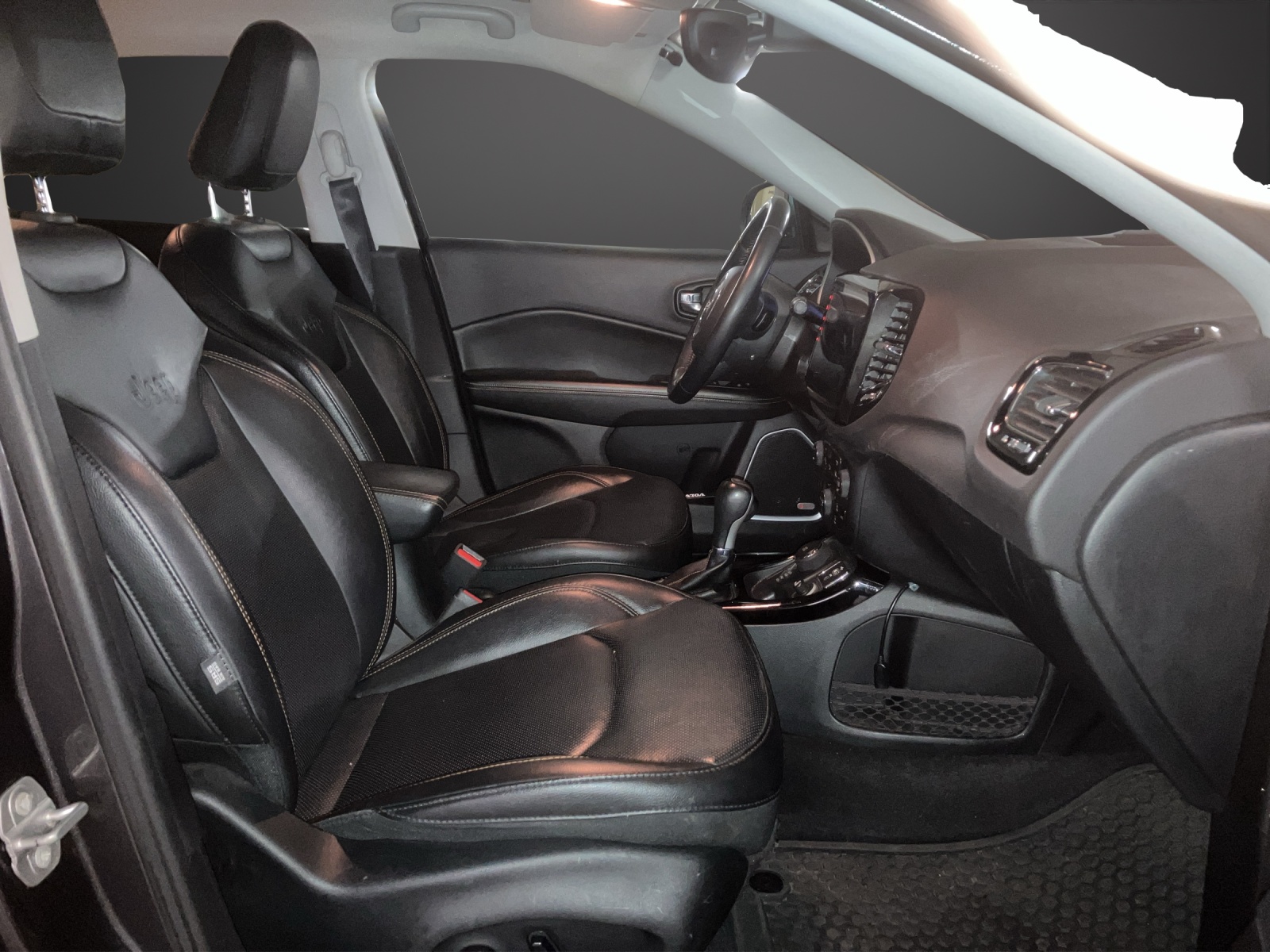 JEEP Compass 1.4 Turbo Limited AWD 9ATX-image-8