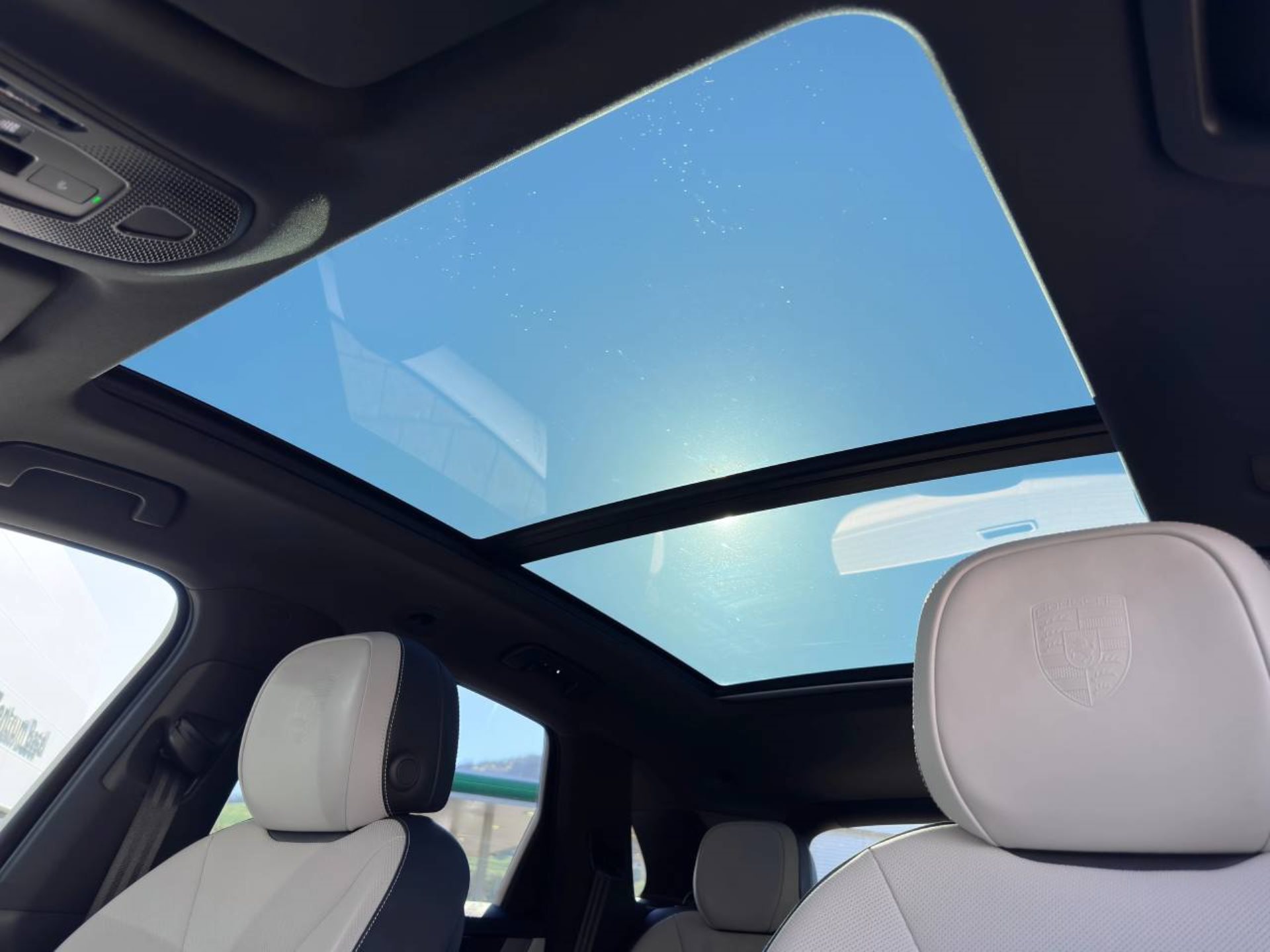 PORSCHE Cayenne S-image-25