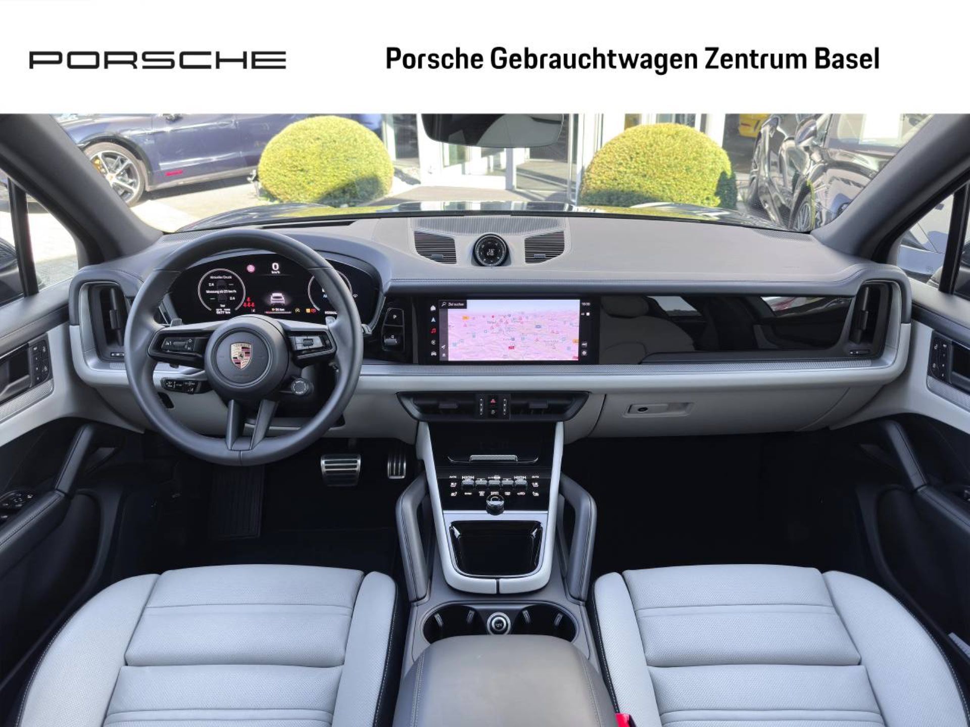 PORSCHE Cayenne S-showroom-element-3