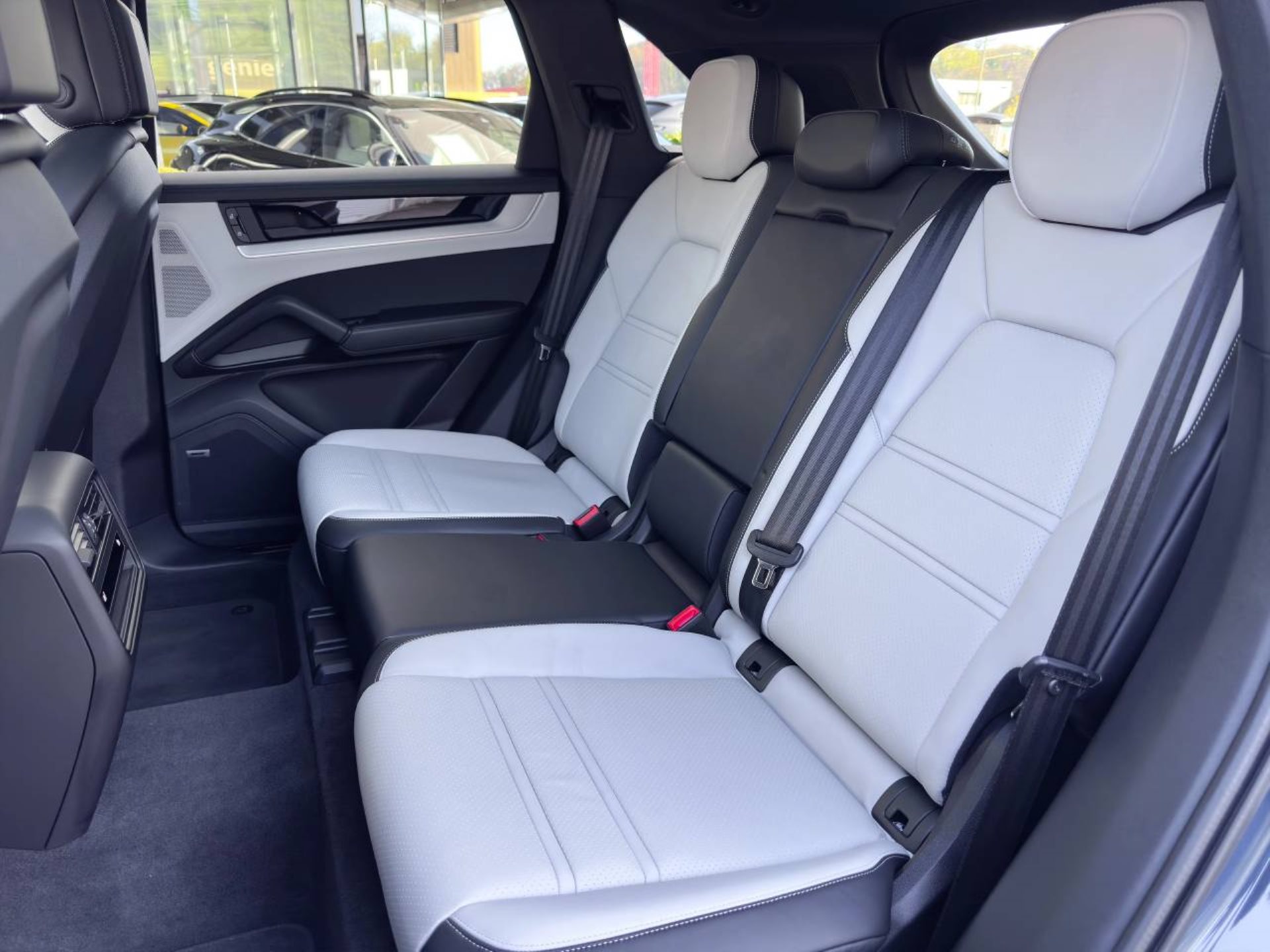 PORSCHE Cayenne S-image-20