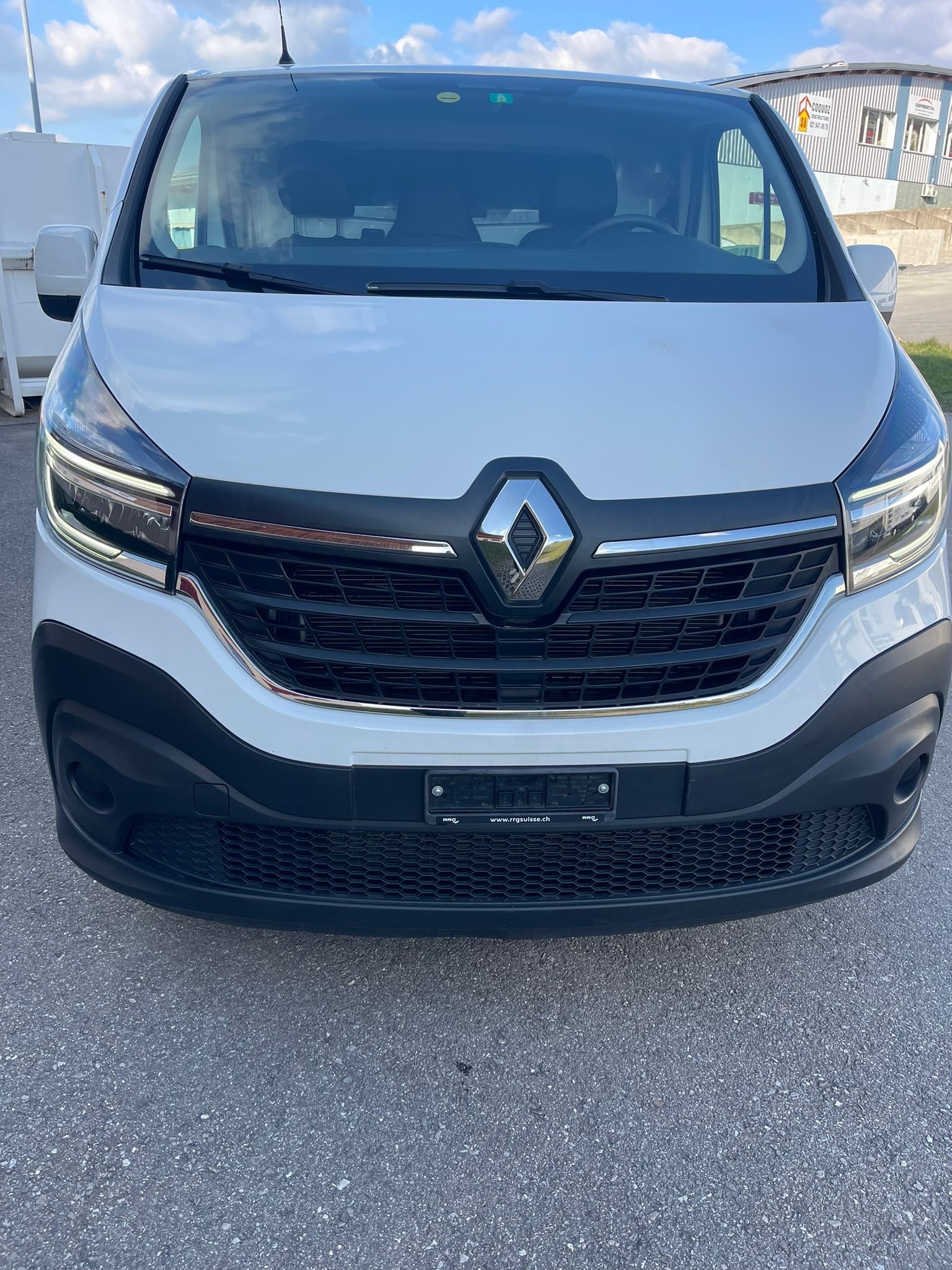 RENAULT Trafic 2.0 dCi 120 3.0t Access L2H1-image-1