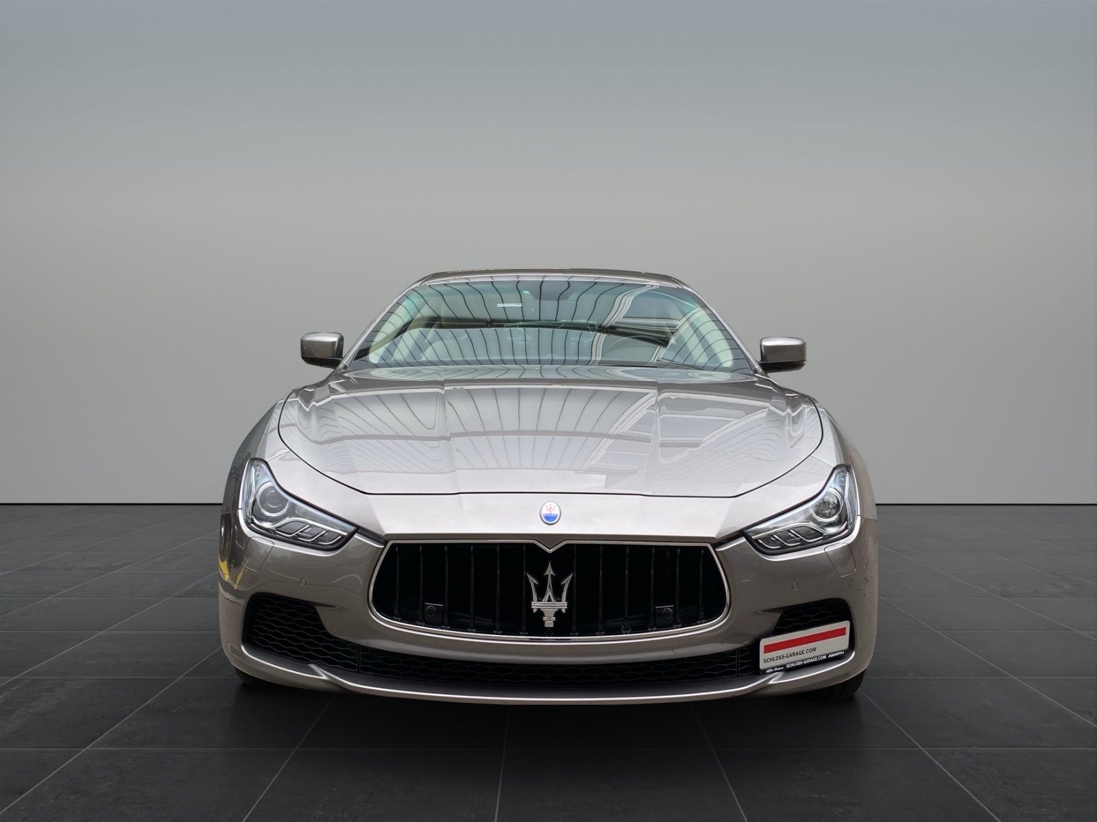 MASERATI GHIBLI 3.0 V6-showroom-element-1