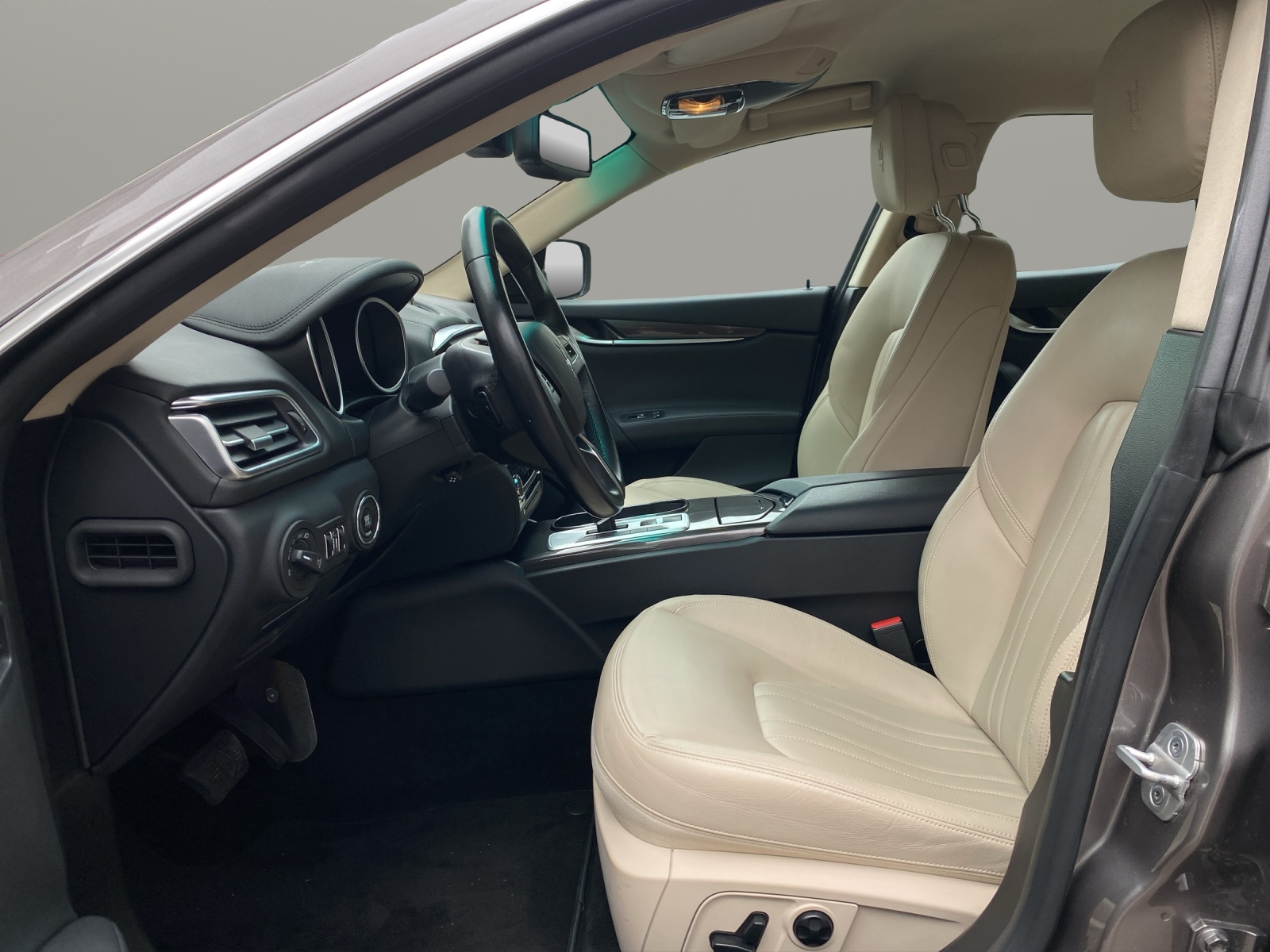 MASERATI GHIBLI 3.0 V6-image-10