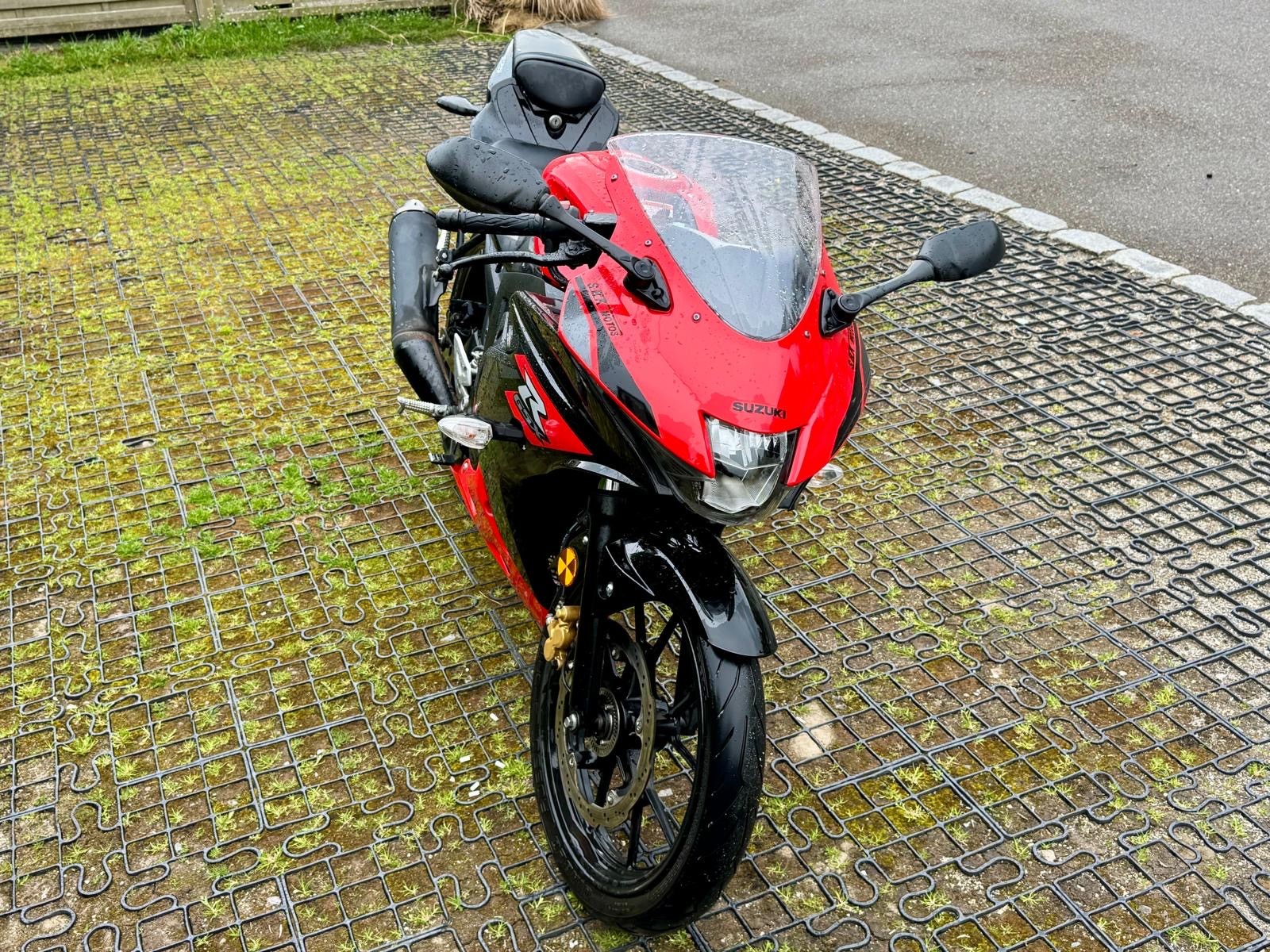 SUZUKI GSX-R 125 L7-image-4