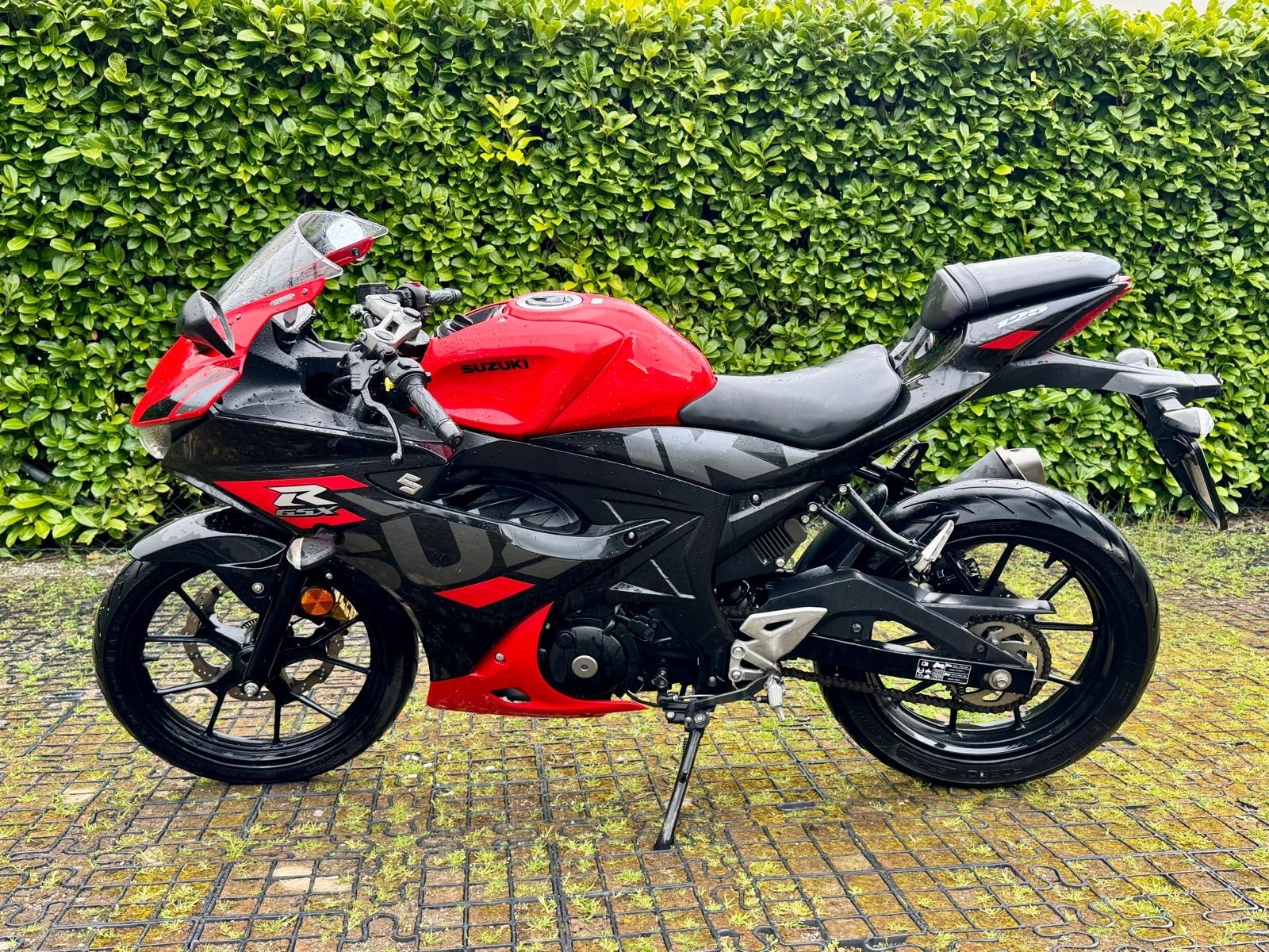 SUZUKI GSX-R 125 L7-image-1