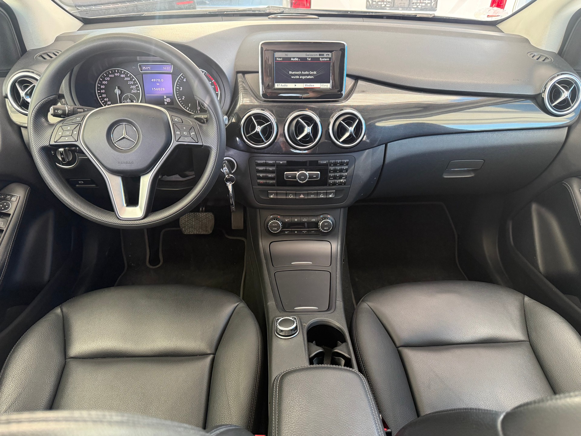 MERCEDES-BENZ B 180 7G-DCT-image-10
