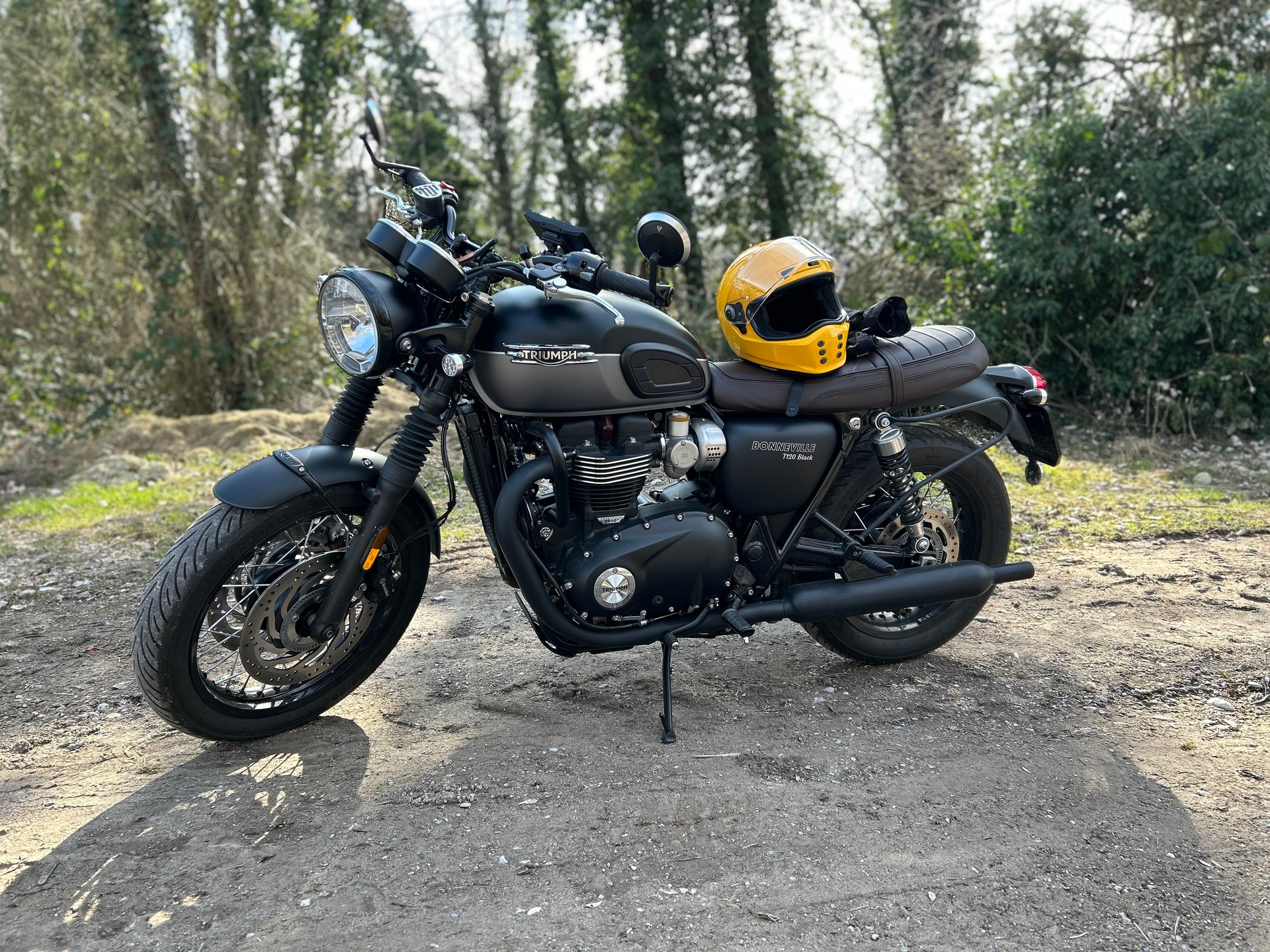 TRIUMPH Bonneville T120 Black-image-0