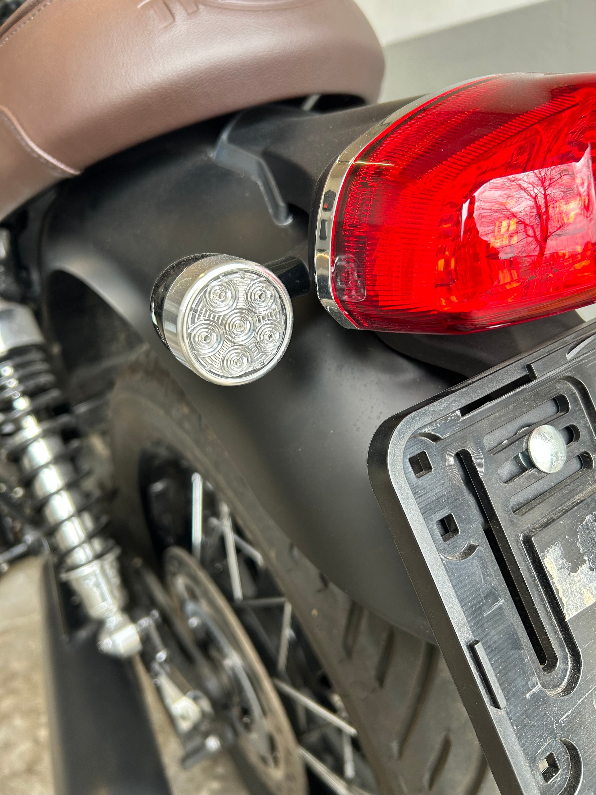 TRIUMPH Bonneville T120 Black-image-8