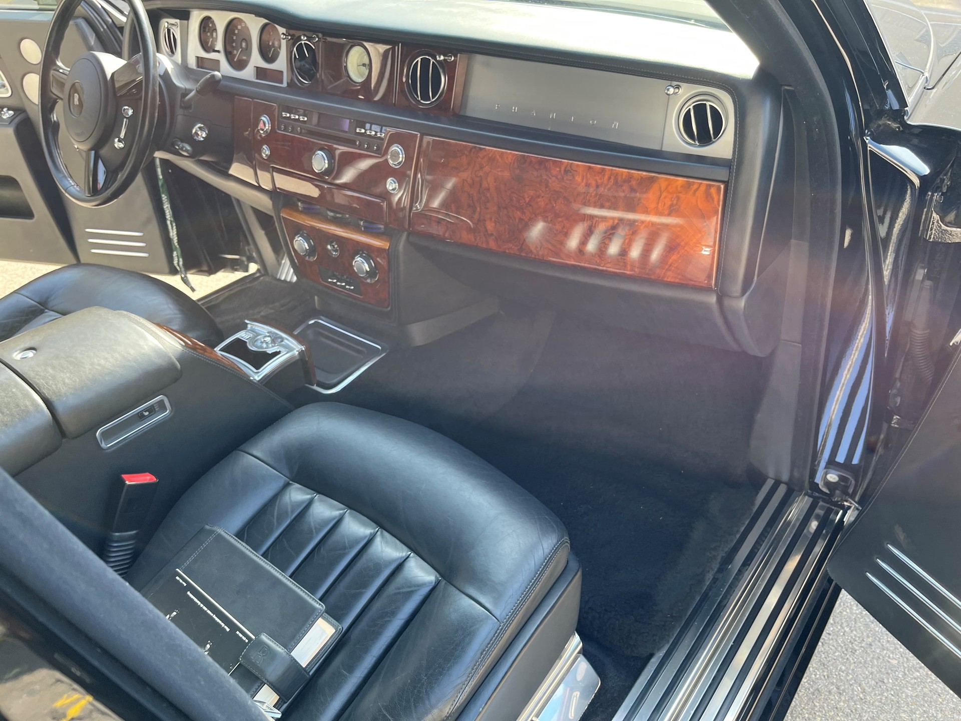 ROLLS-ROYCE Phantom 6.7 V12-image-2