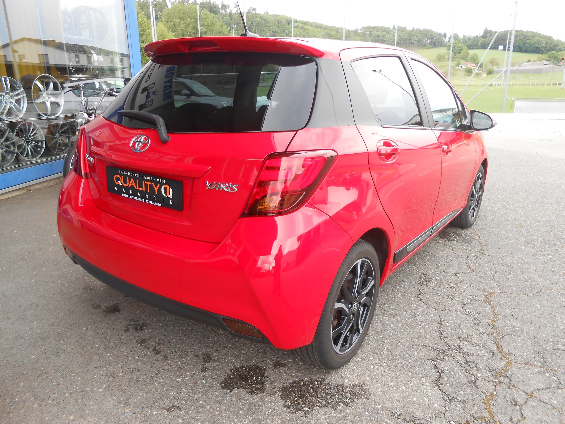 TOYOTA Yaris 1.33 Style-image-4