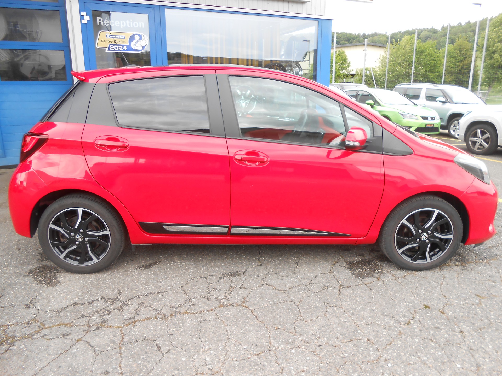 TOYOTA Yaris 1.33 Style-image-3