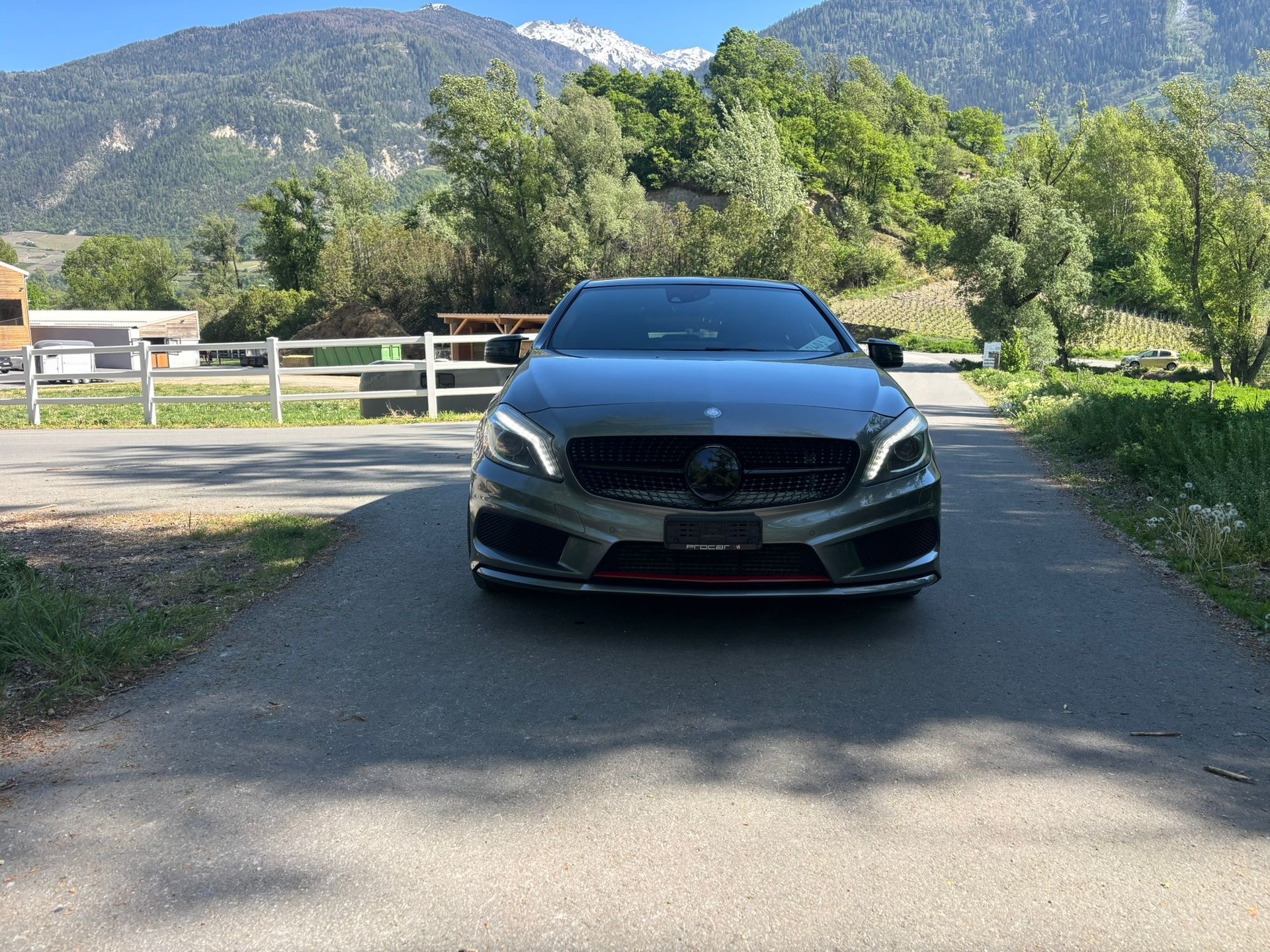 MERCEDES-BENZ A 250 Sport 4Matic 7G-DCT-image-2