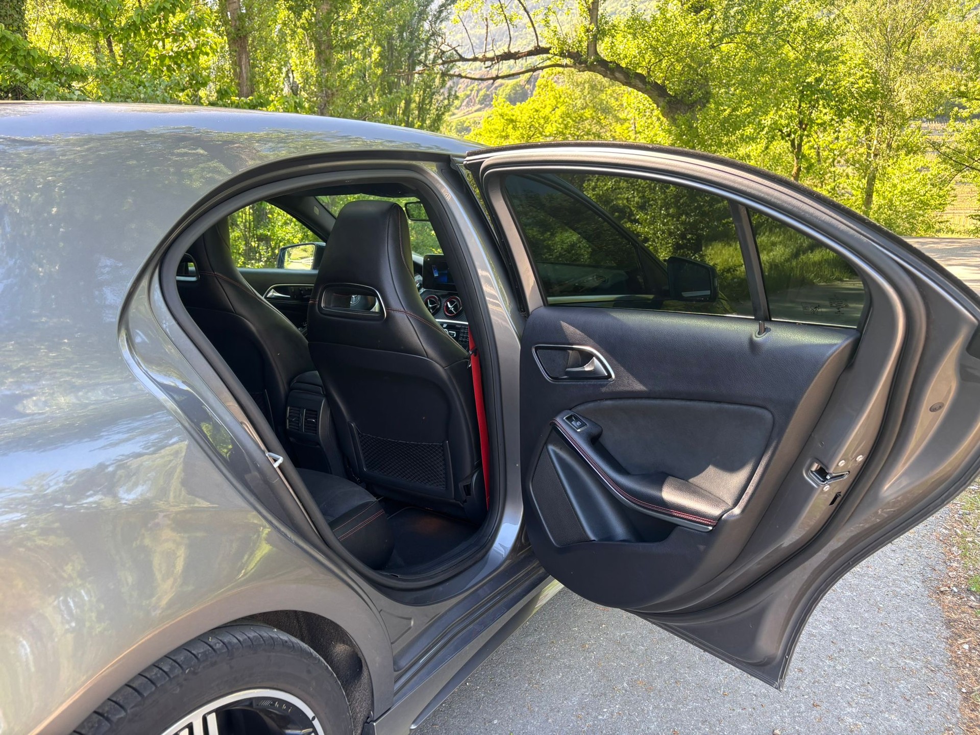 MERCEDES-BENZ A 250 Sport 4Matic 7G-DCT-image-13