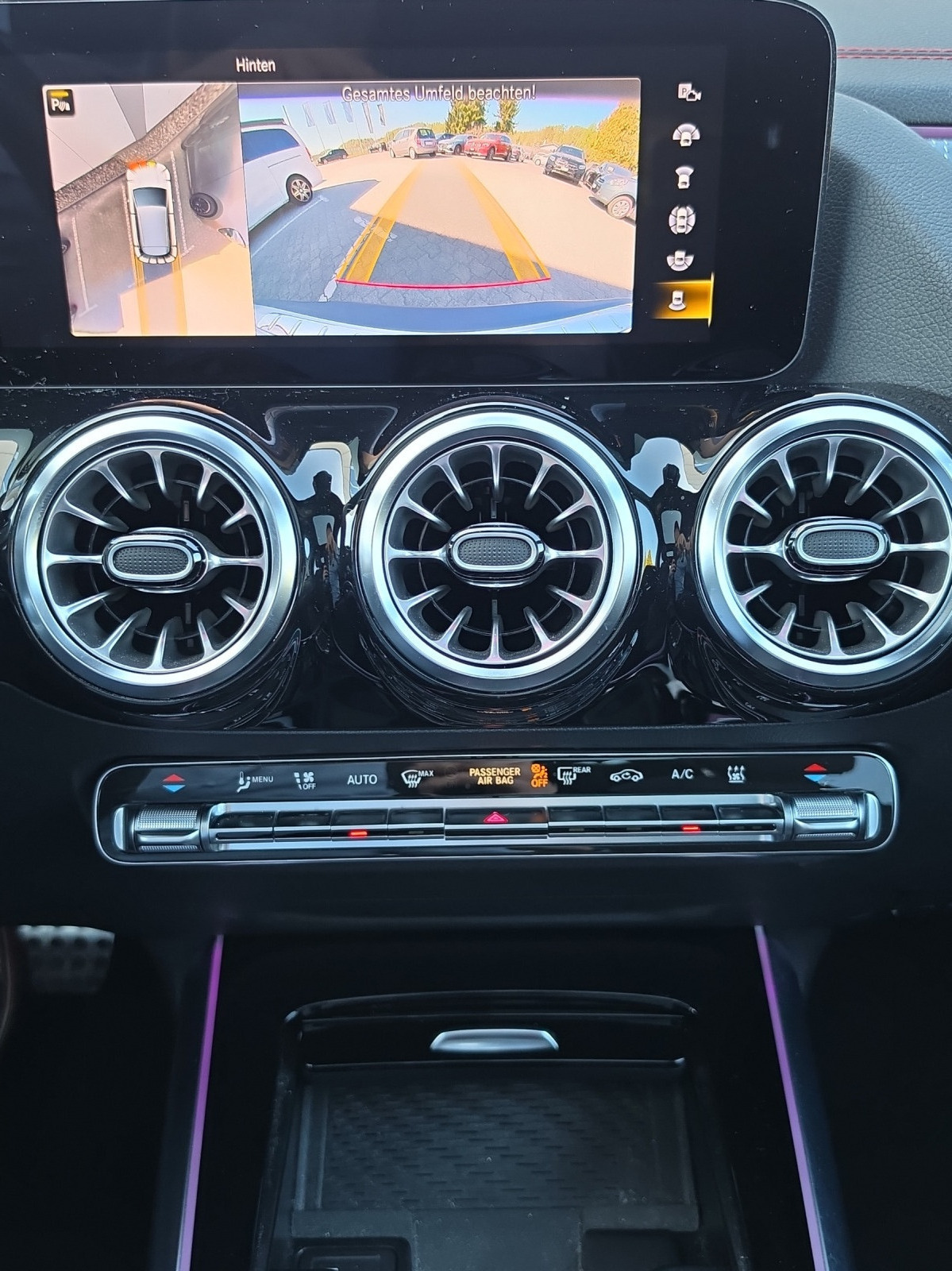 MERCEDES-BENZ EQA 350 AMG Line 4Matic-image-12