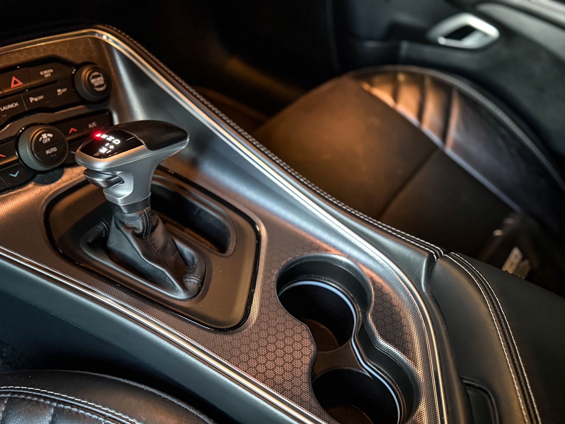 DODGE SRT 392 HEMI 6.4-image-10