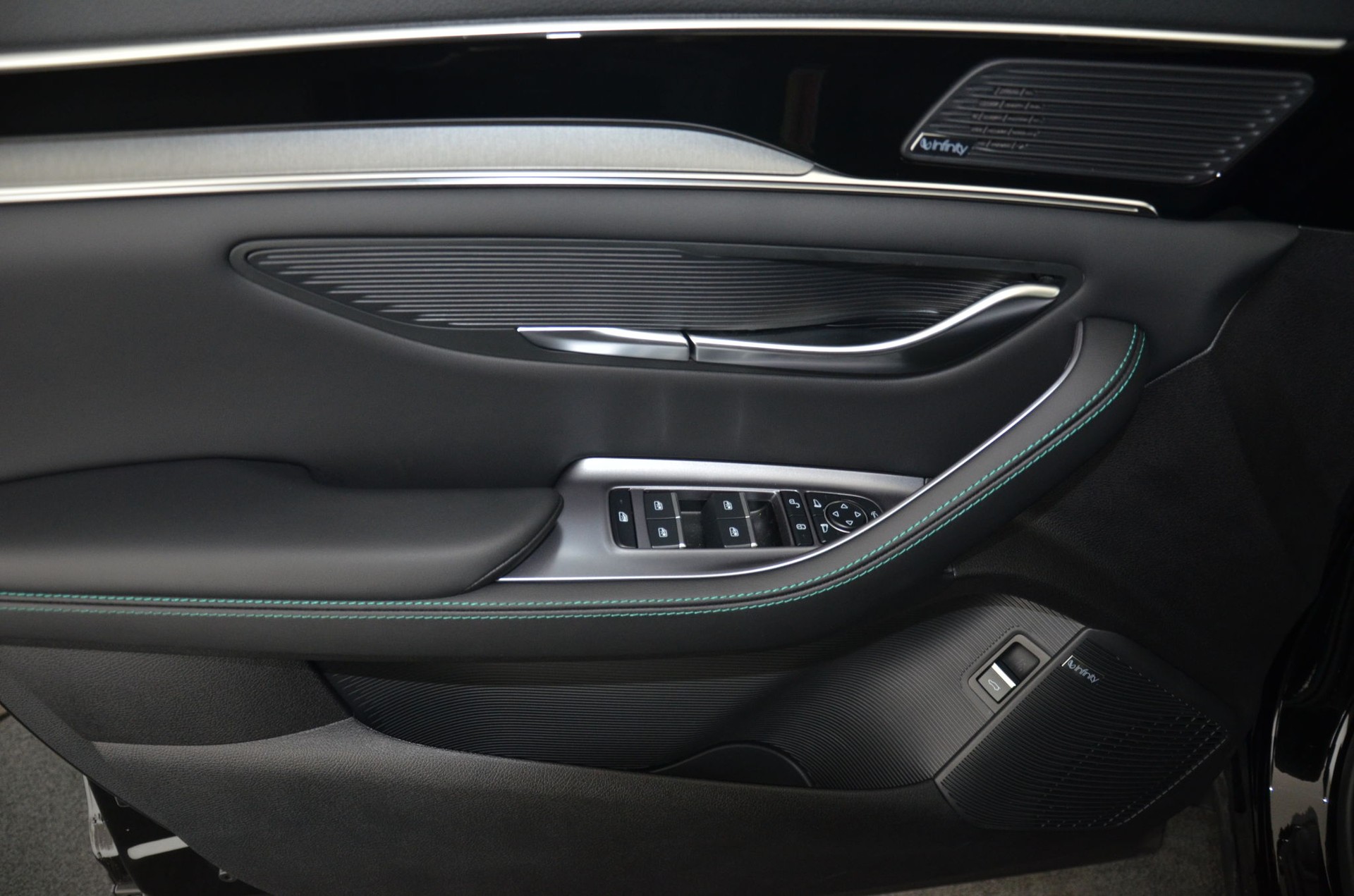 BYD Seal U DM-i Design AWD-image-24