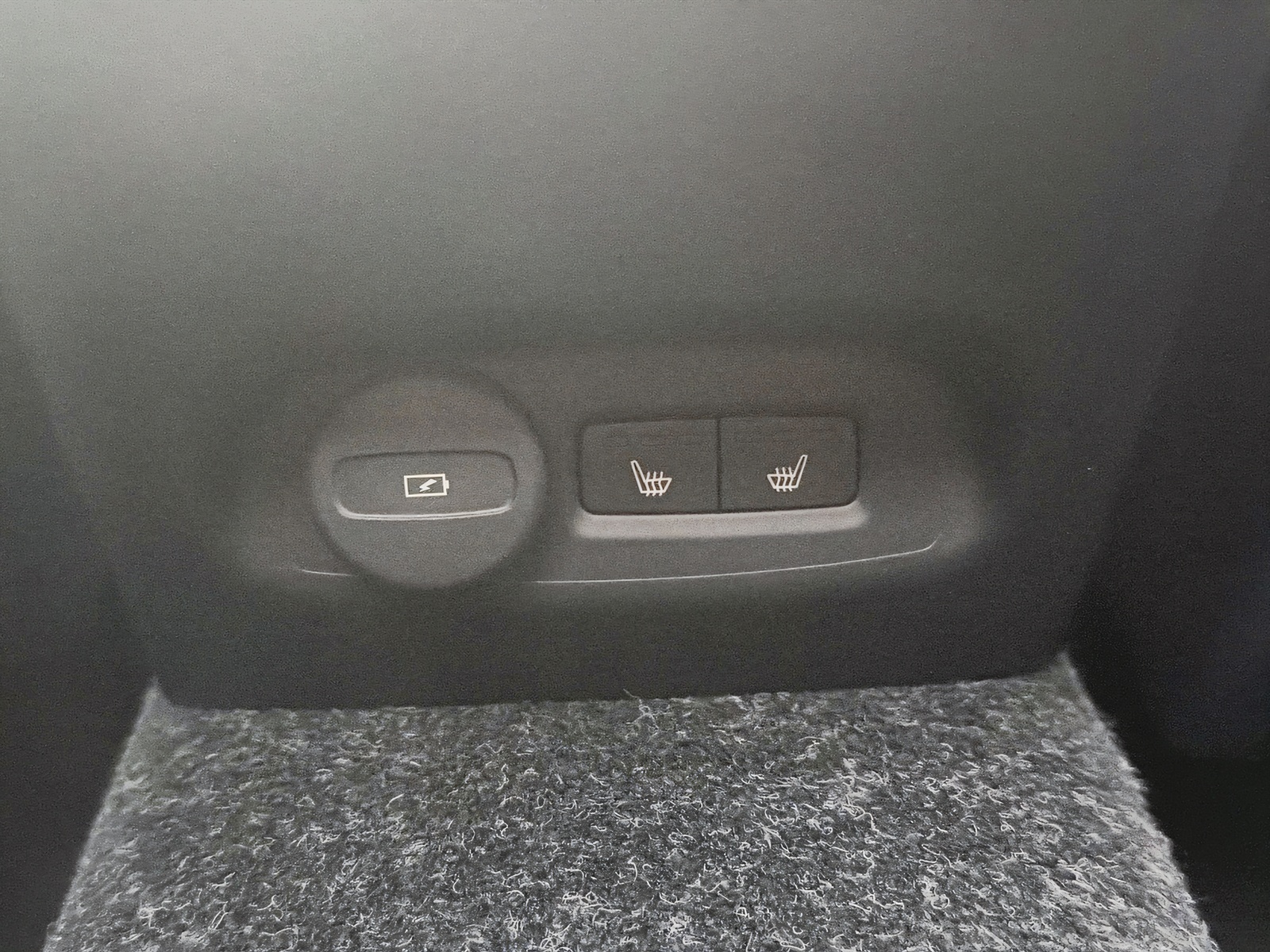 VOLVO EX40 82kWh Twin Motor AWD Xcentric Edition-image-12