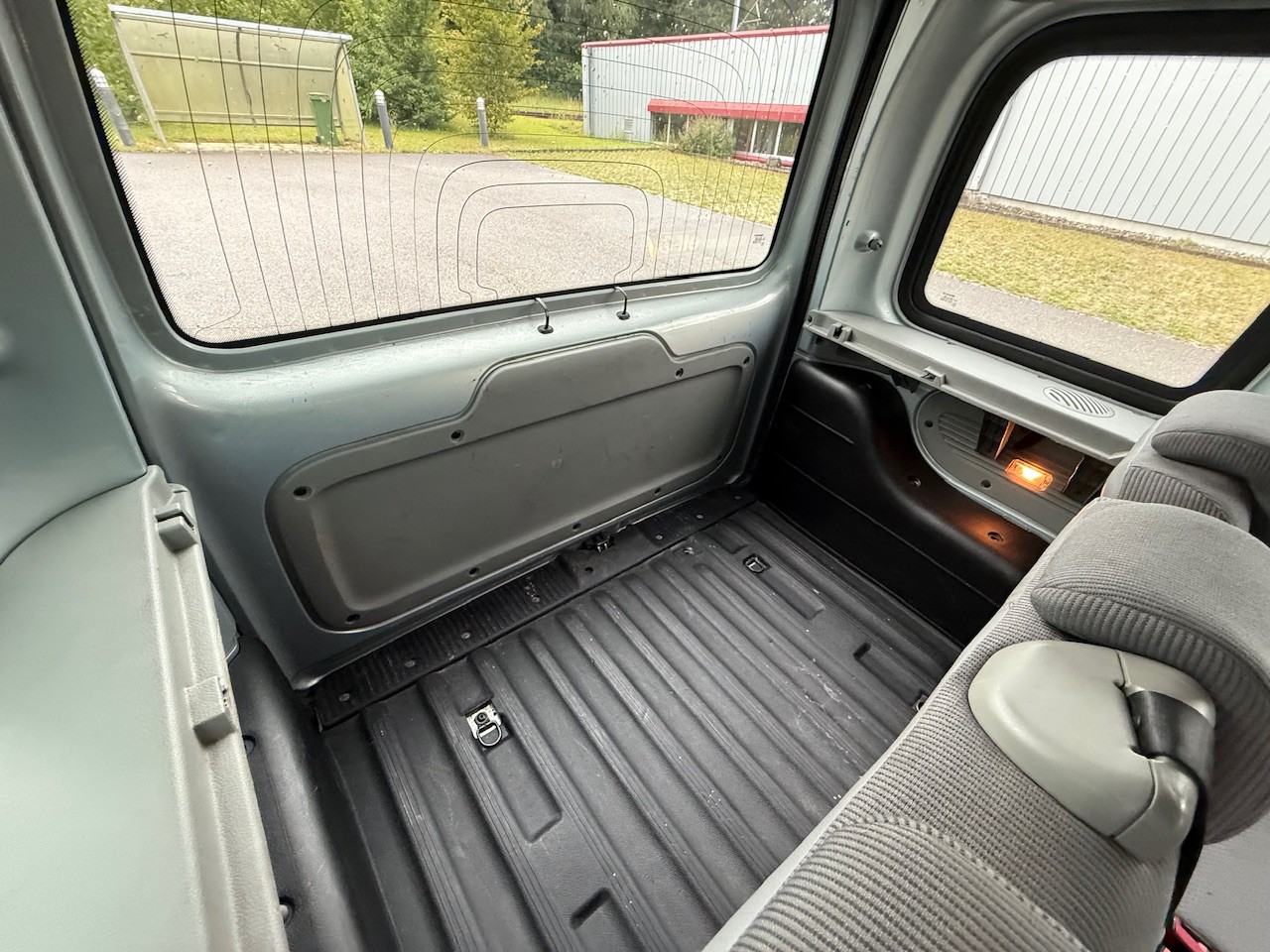 RENAULT Kangoo 1.6 16V Alizé-image-9