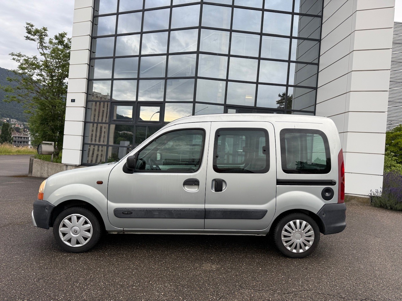 RENAULT Kangoo 1.6 16V Alizé-image-3