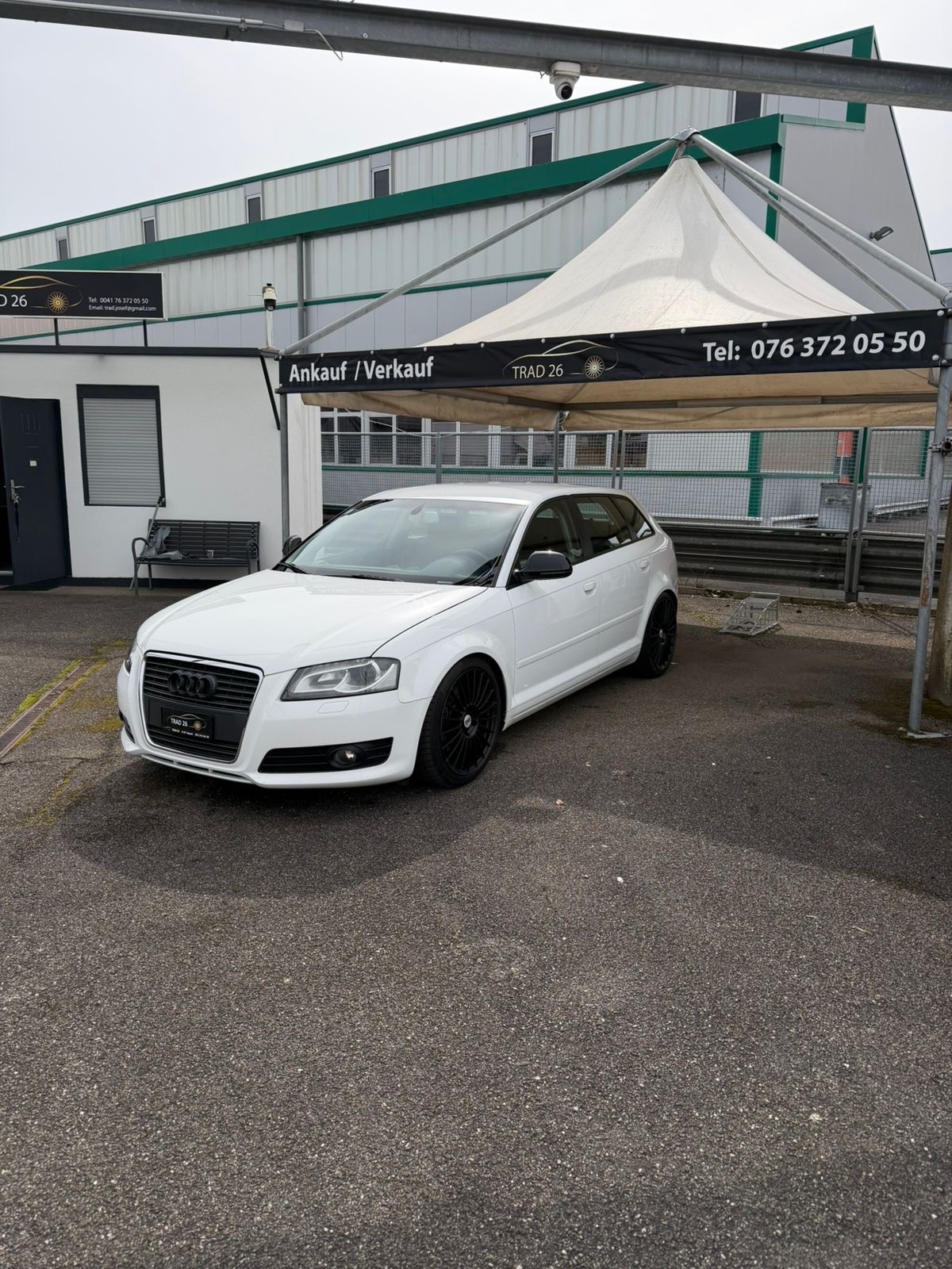 AUDI A3 Sportback 2.0 TFSI Ambition quattro S-tronic-image-2