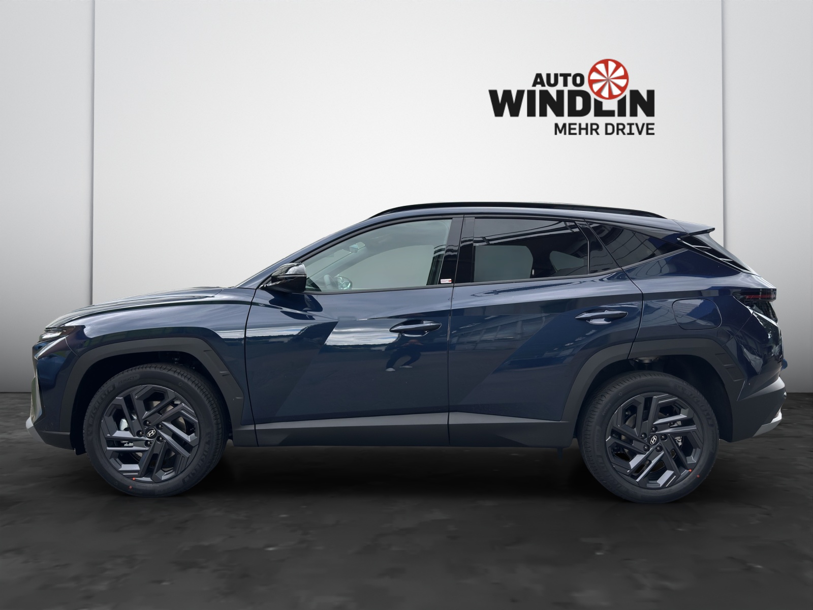 HYUNDAI Tucson 1.6 T-GDi HEV Origo Blackline 4WD MY27-showroom-element-1