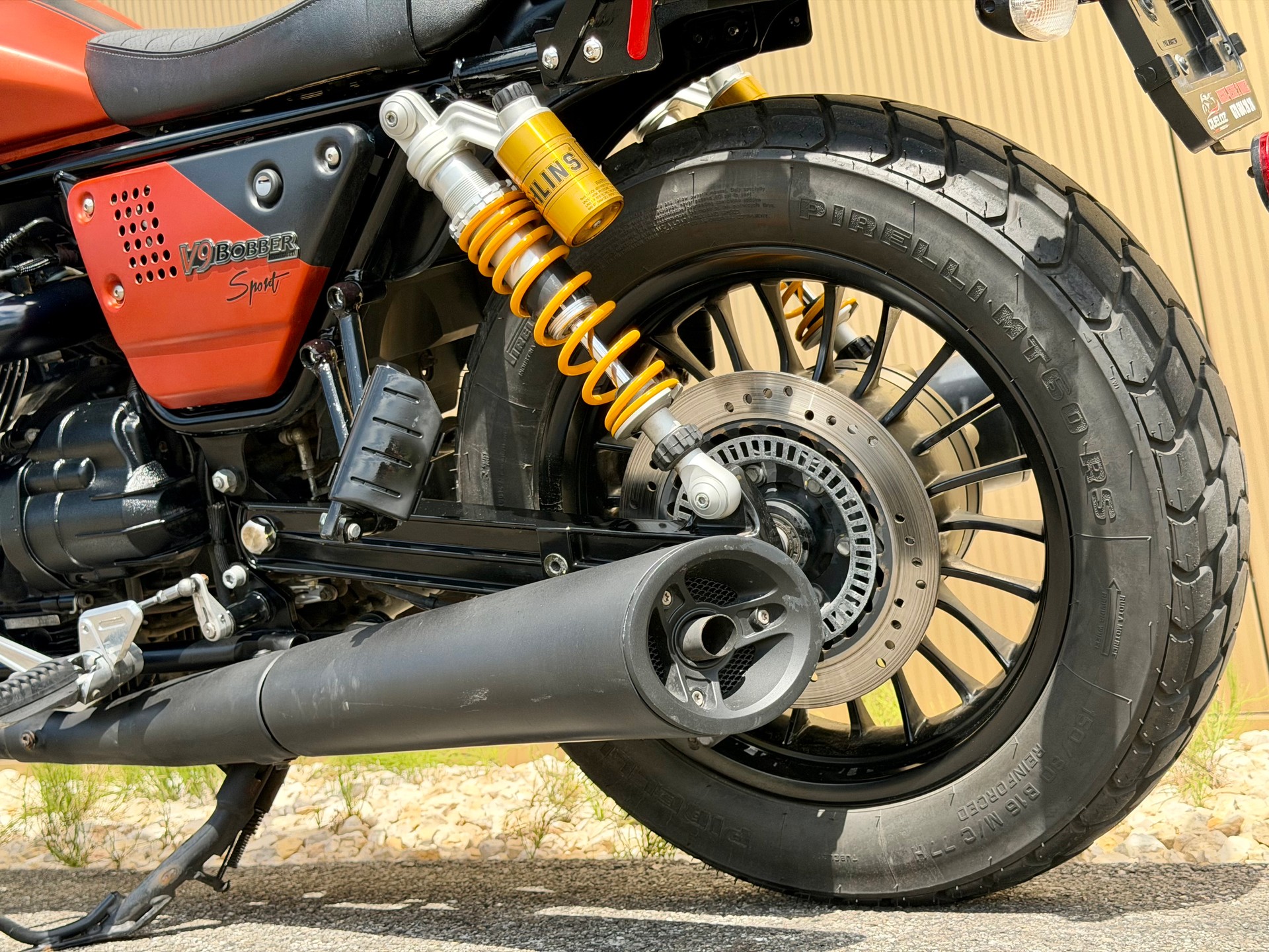 MOTO GUZZI V9 Bobber Sport 850 ABS-image-13