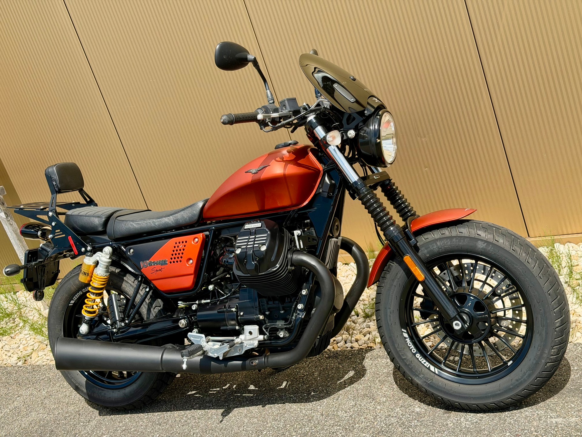 MOTO GUZZI V9 Bobber Sport 850 ABS-image-2