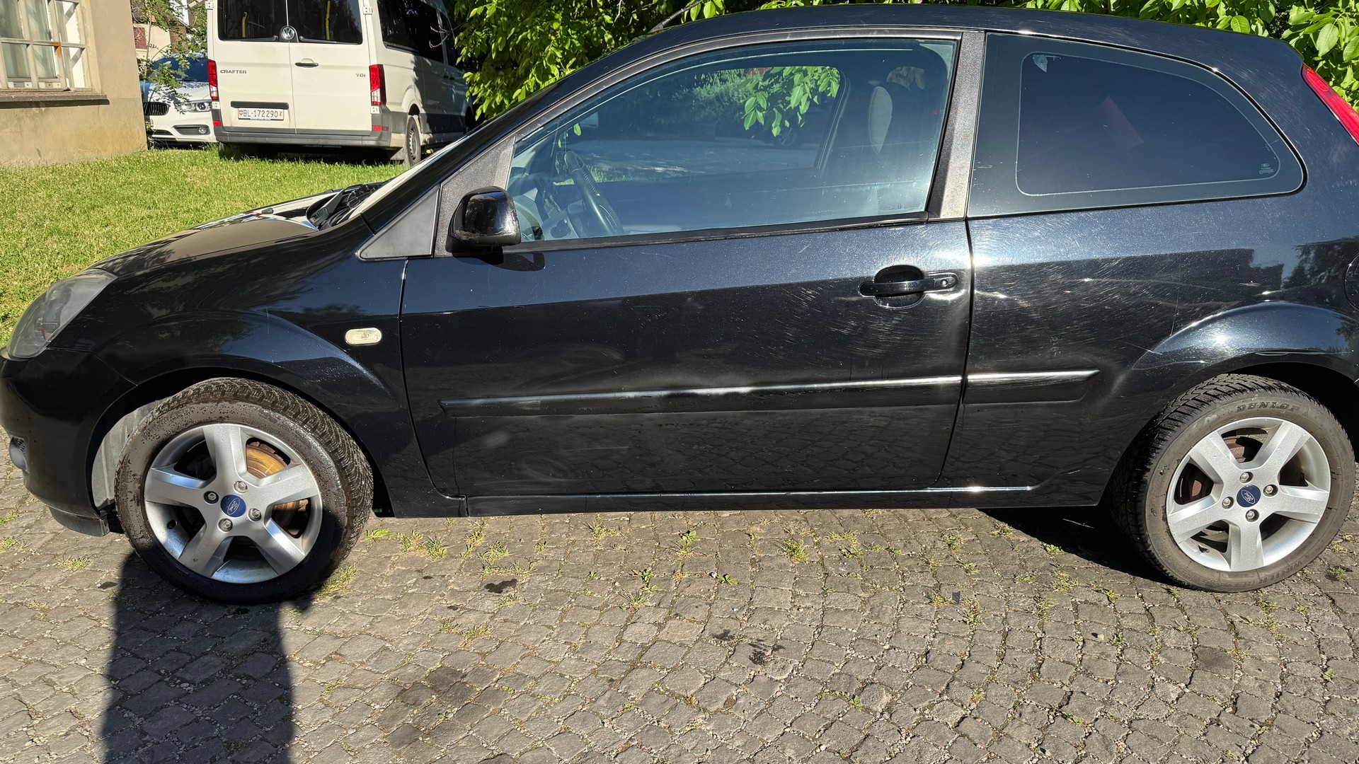 FORD FIESTA-showroom-element-1