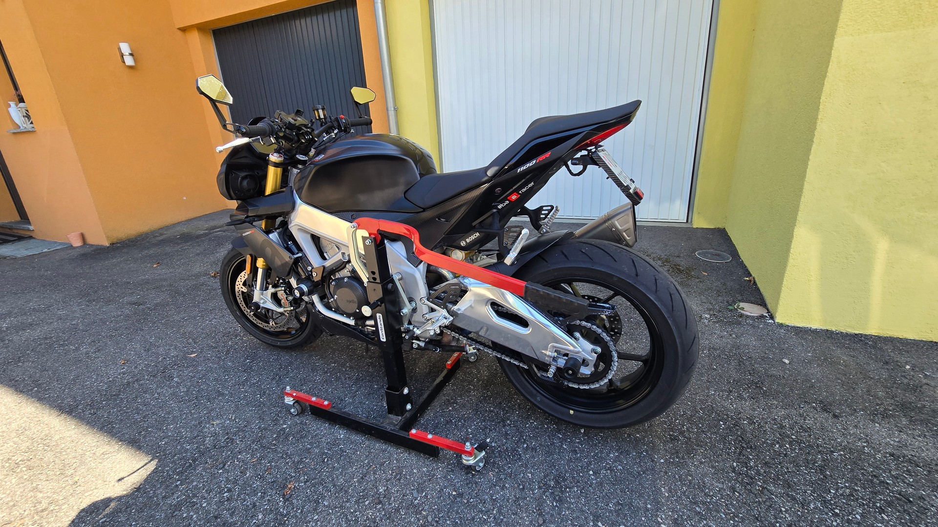 APRILIA Tuono V4 1100 RR-image-10