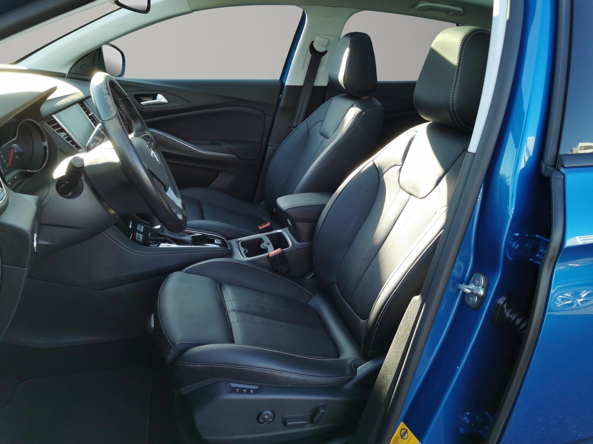 OPEL Grandland X 1.6 T Ultimate-showroom-element-1