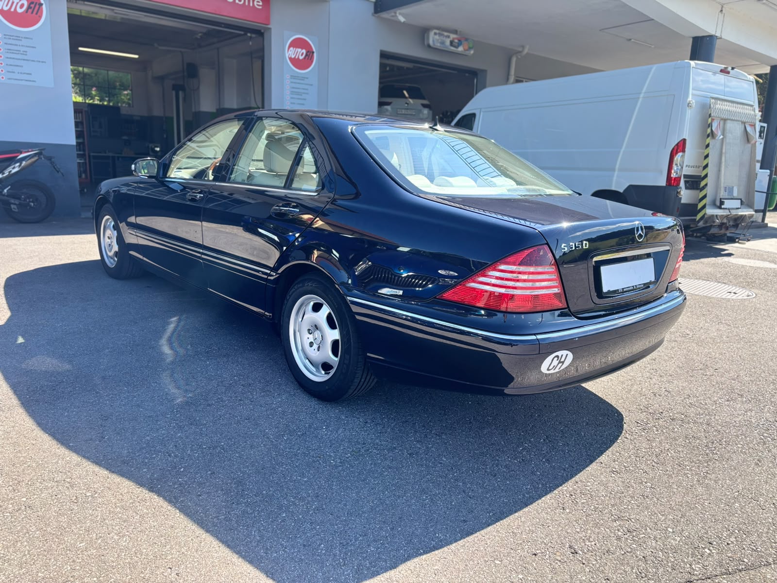 MERCEDES-BENZ S 350 4Matic-image-4