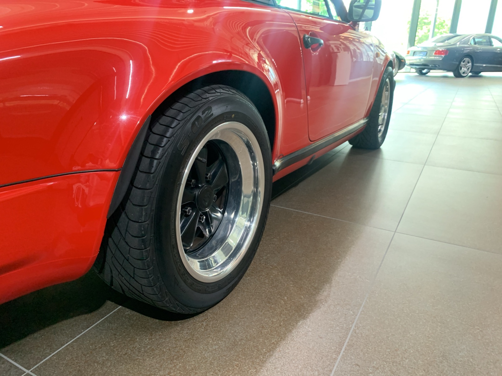 PORSCHE 911 Carrera-image-16