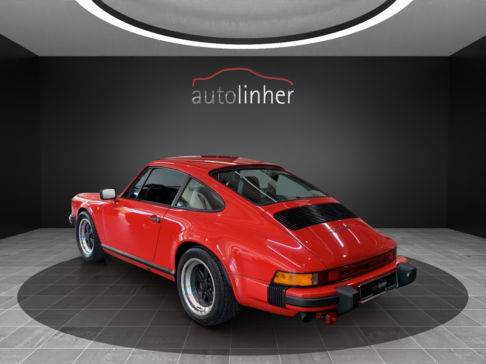 PORSCHE 911 Carrera-showroom-element-2