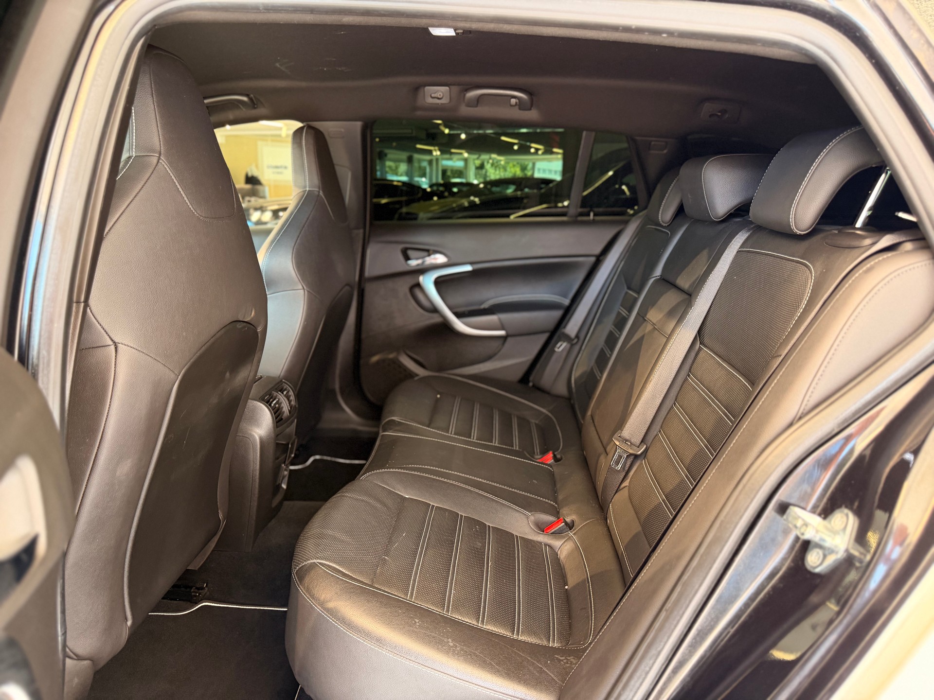 OPEL Insignia Sports Tourer 2.8 Turbo OPC 4WD-image-18