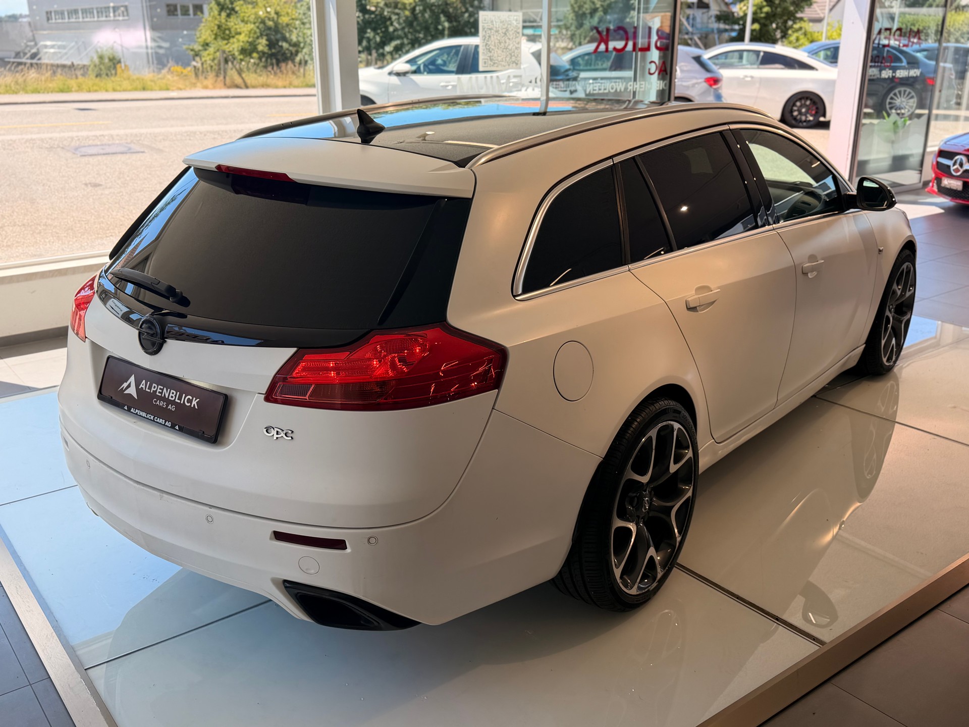 OPEL Insignia Sports Tourer 2.8 Turbo OPC 4WD-image-7