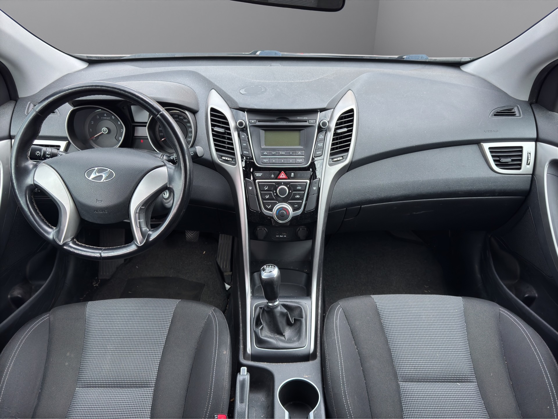 HYUNDAI i30 1.4 Comfort-image-12