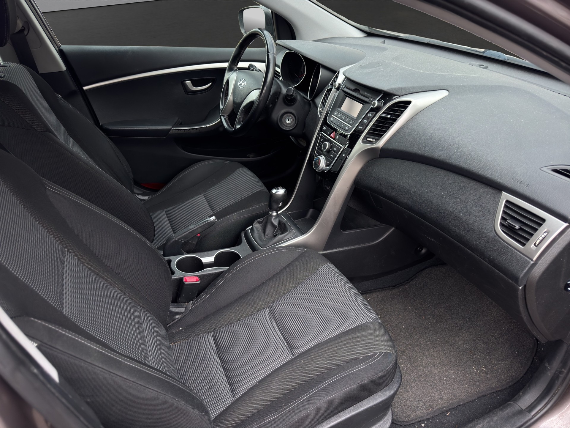 HYUNDAI i30 1.4 Comfort-image-9