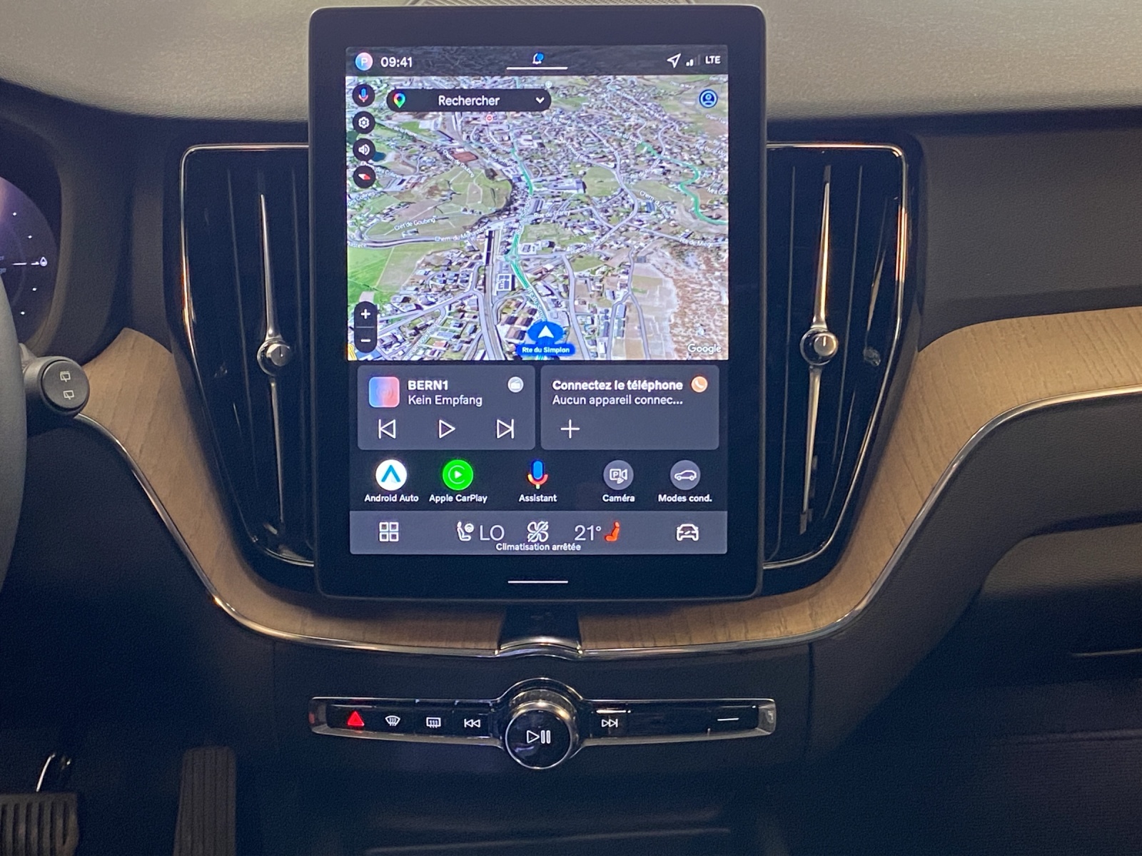 VOLVO XC60 T6 eAWD PluginHybrid Plus Dark Geartronic-image-10