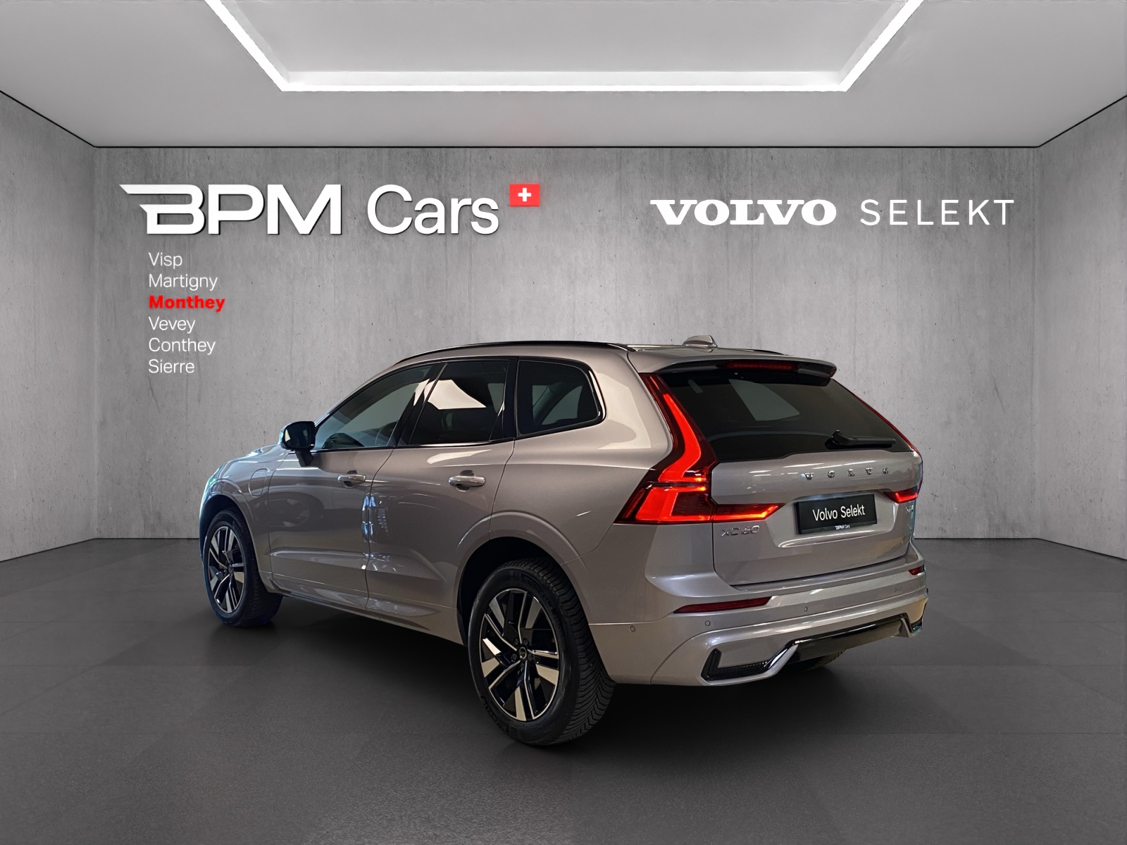 VOLVO XC60 T6 eAWD PluginHybrid Plus Dark Geartronic-showroom-element-2