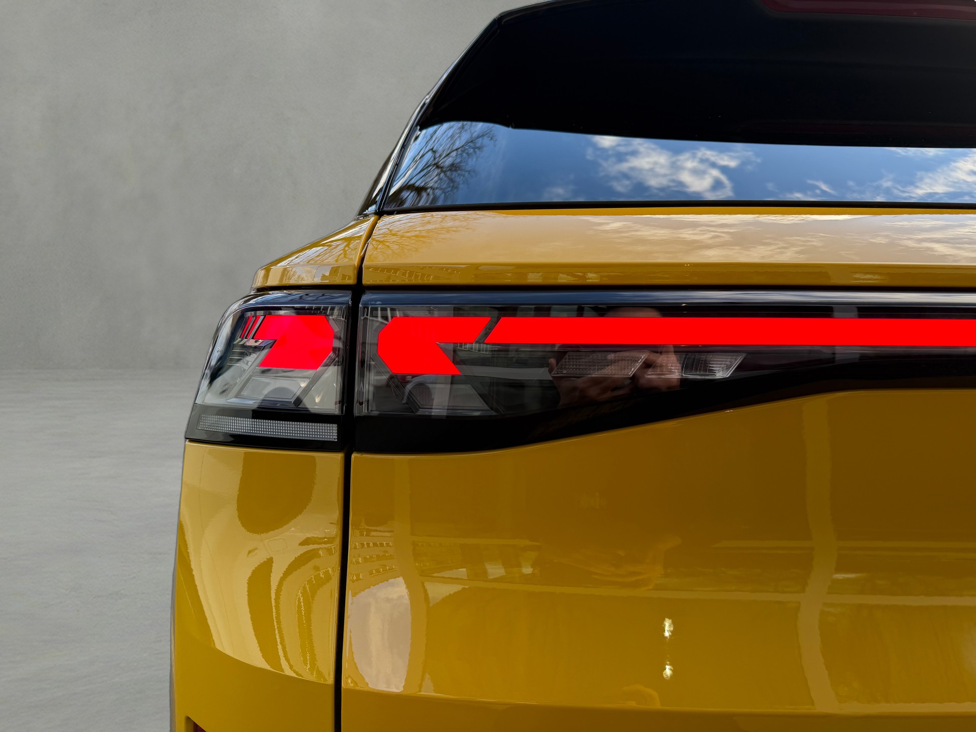 VW T-Roc 1.5 eTSI mHEV R-Line DSG-image-28