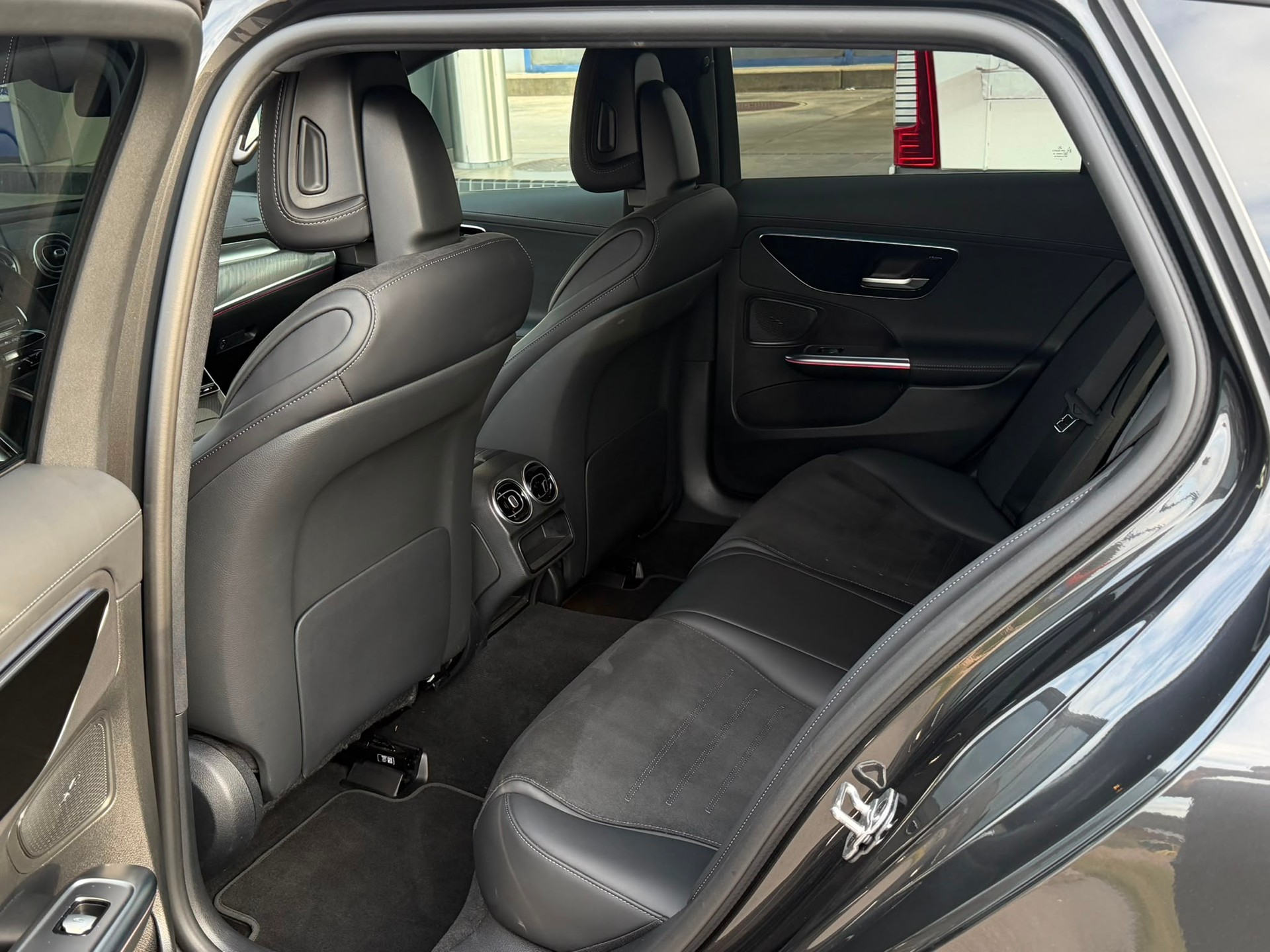 MERCEDES-BENZ C 300 T 4Matic AMG Line *Top Zustand**Top Ausstattung**8-Fach**Garantie*-image-8