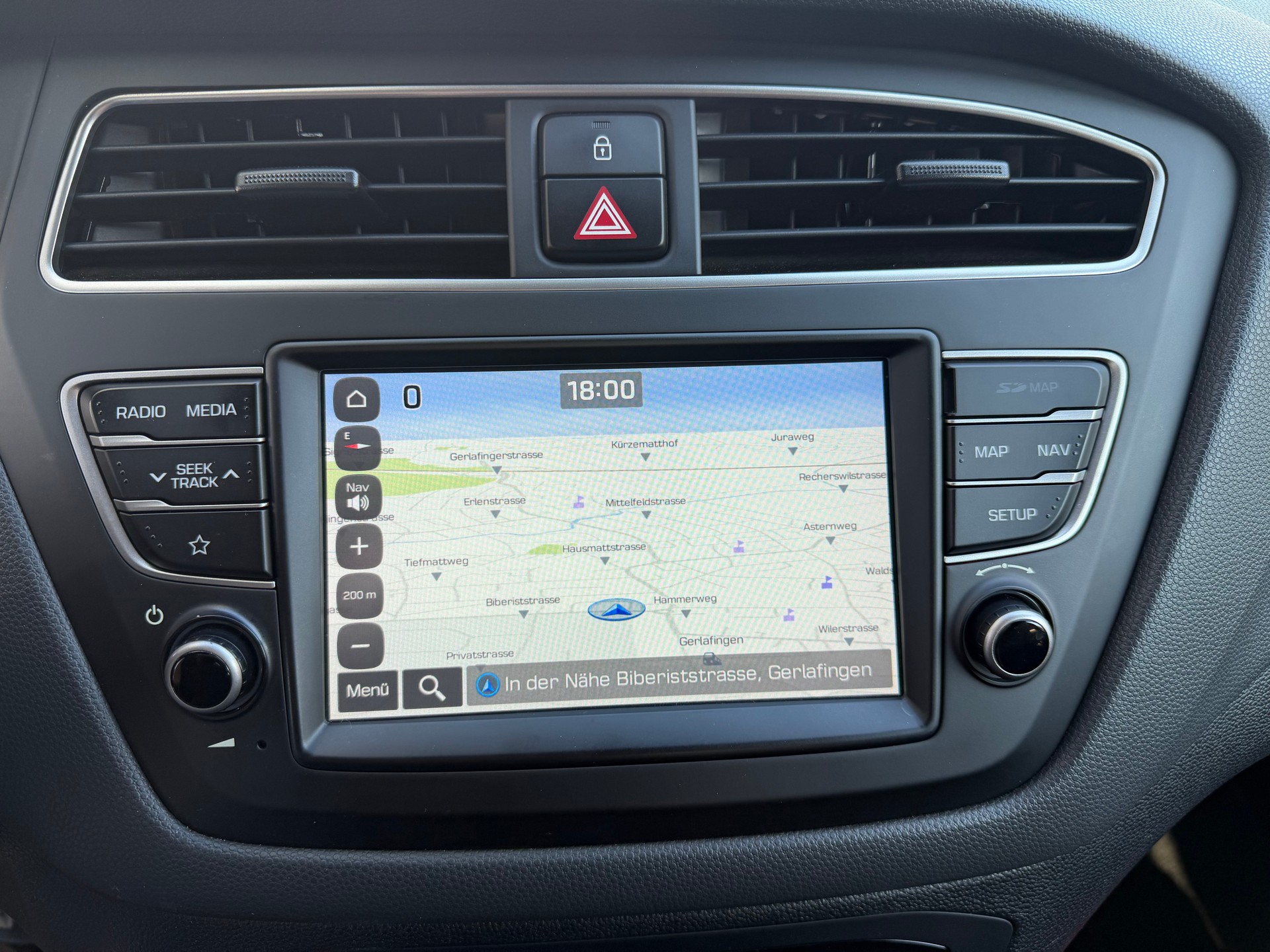 HYUNDAI i20 1.0 T-GDi Amplia-image-14