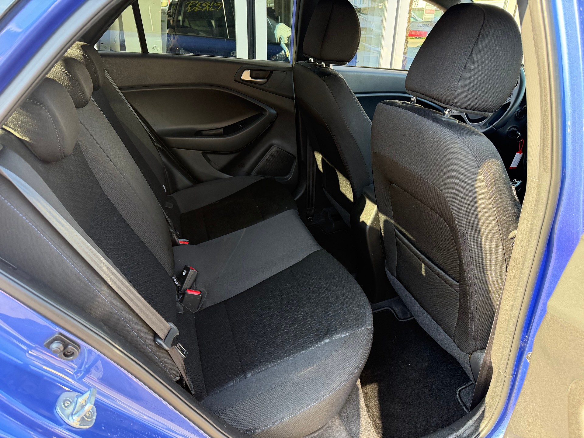 HYUNDAI i20 1.0 T-GDi Amplia-image-8