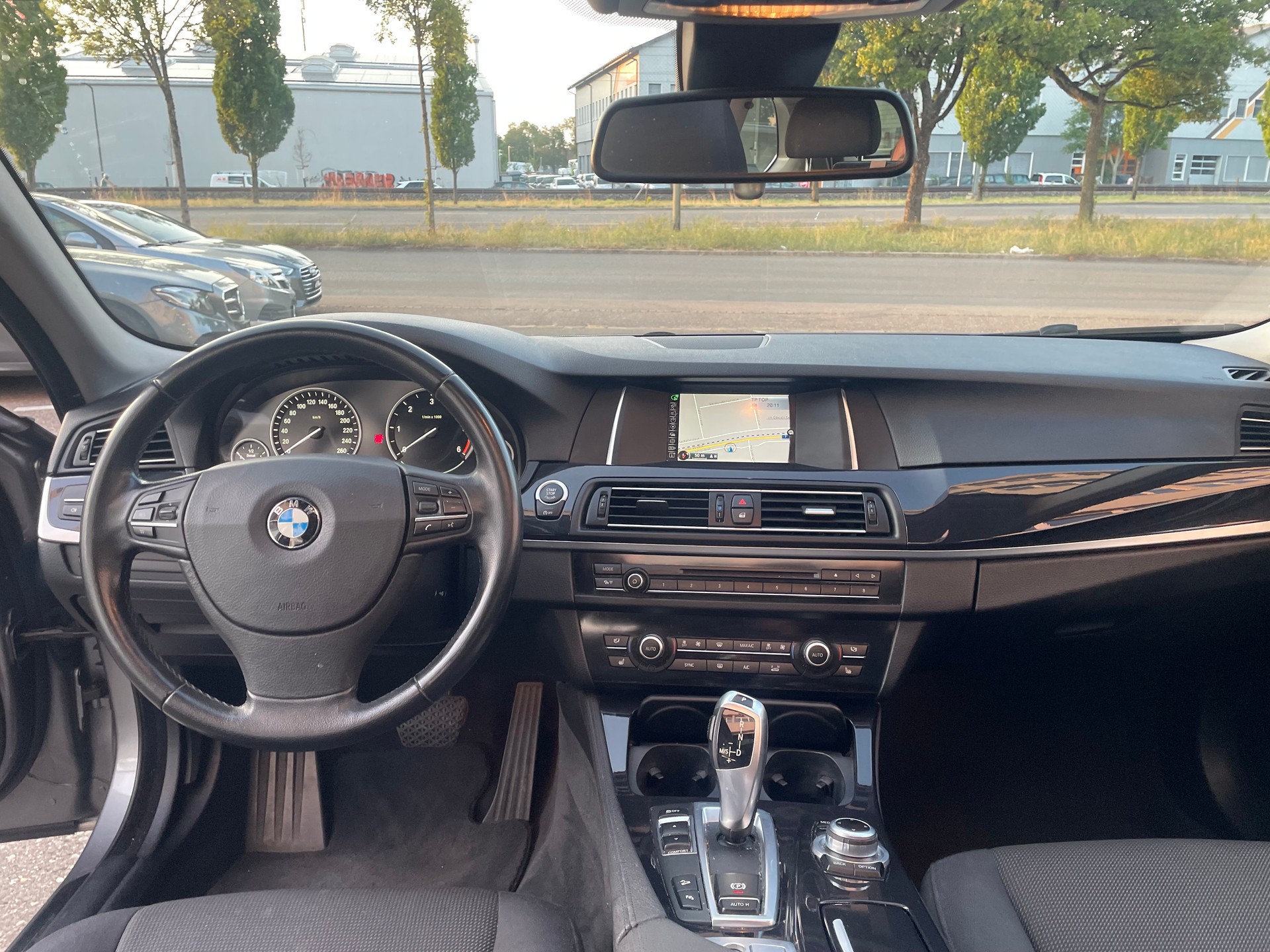 BMW 520d Touring xDrive Steptronic-image-6